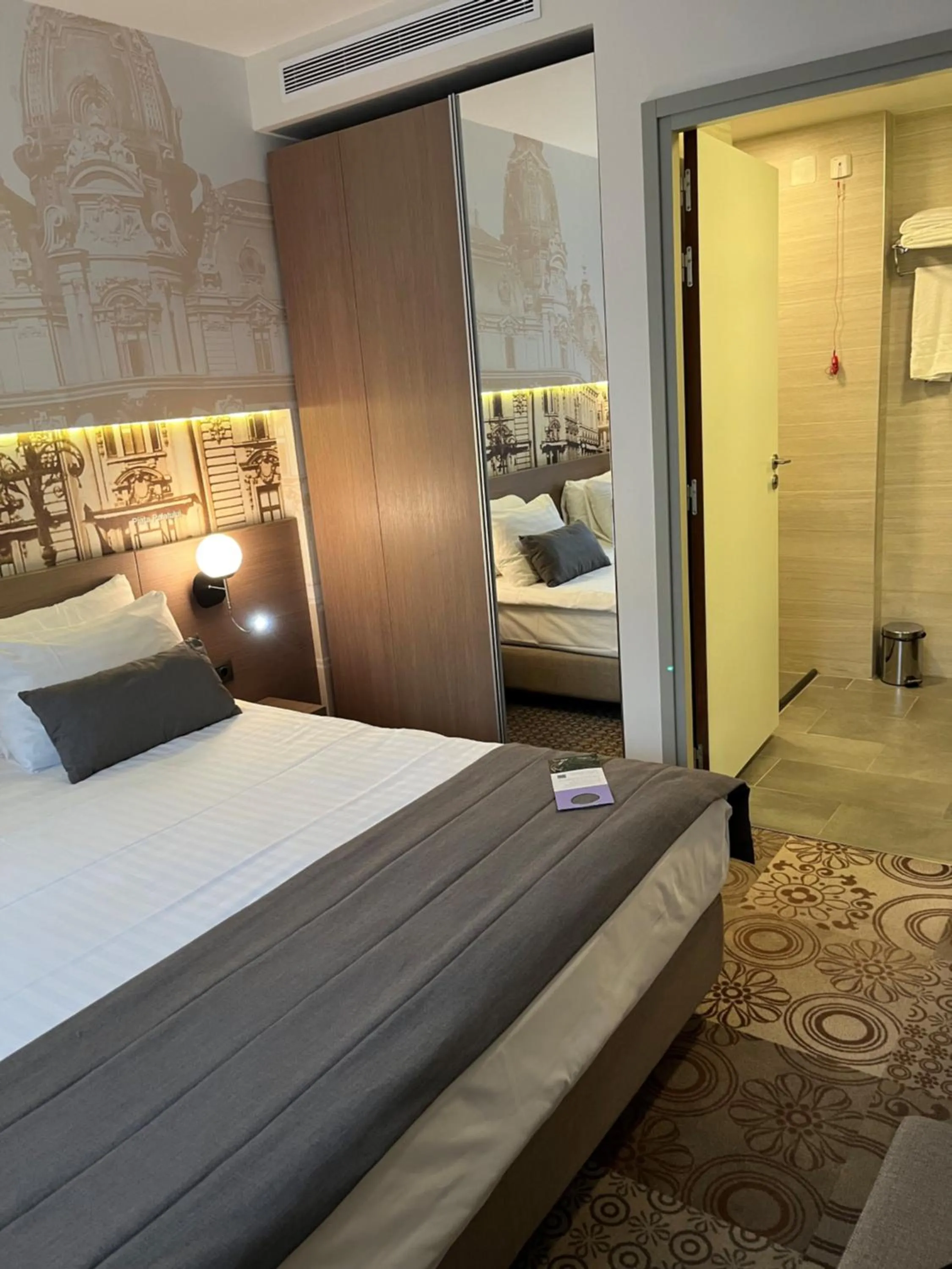 Bedroom, Bed in Mercure Bucharest City Center