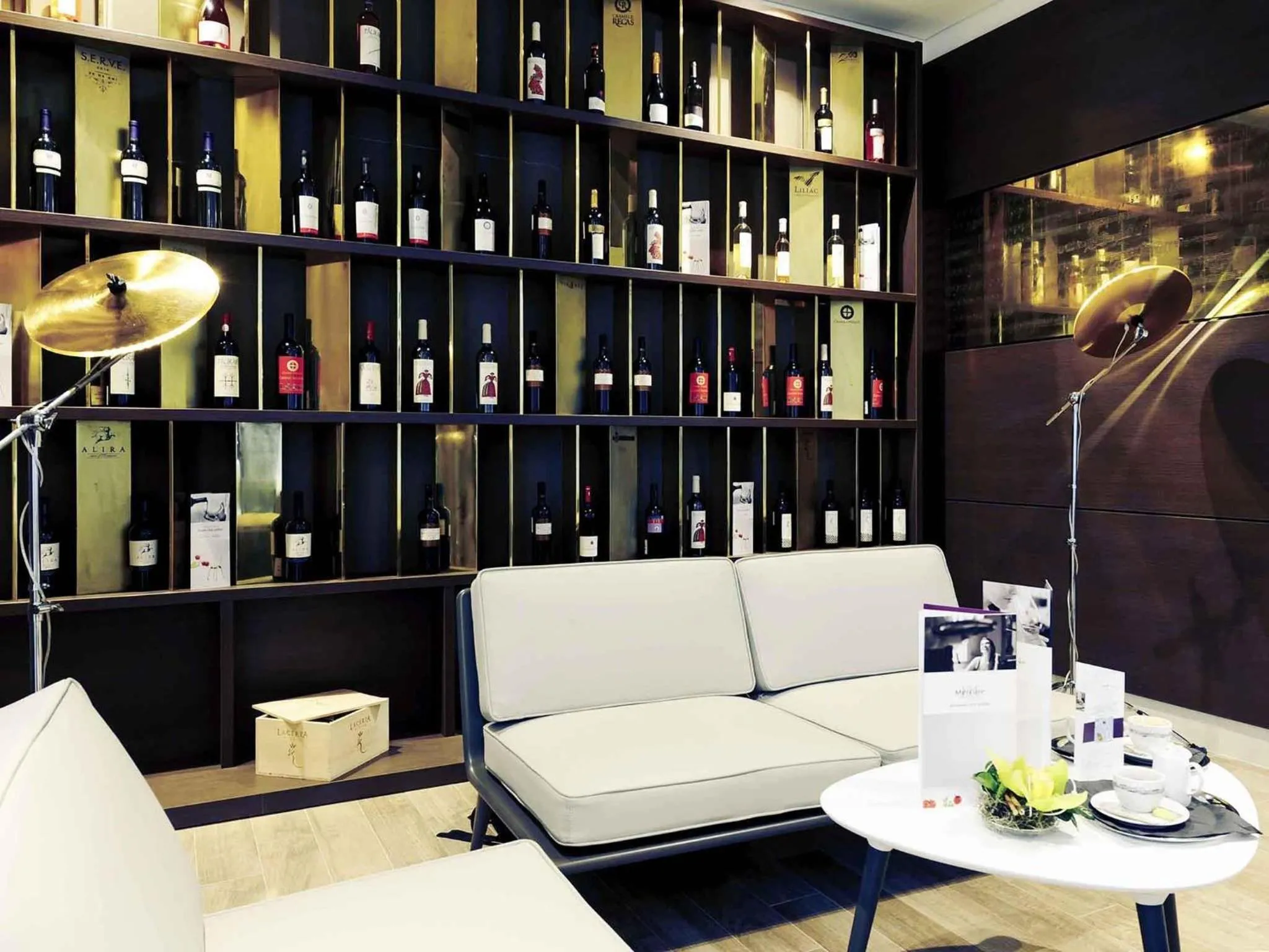 Lounge or bar in Mercure Bucharest City Center