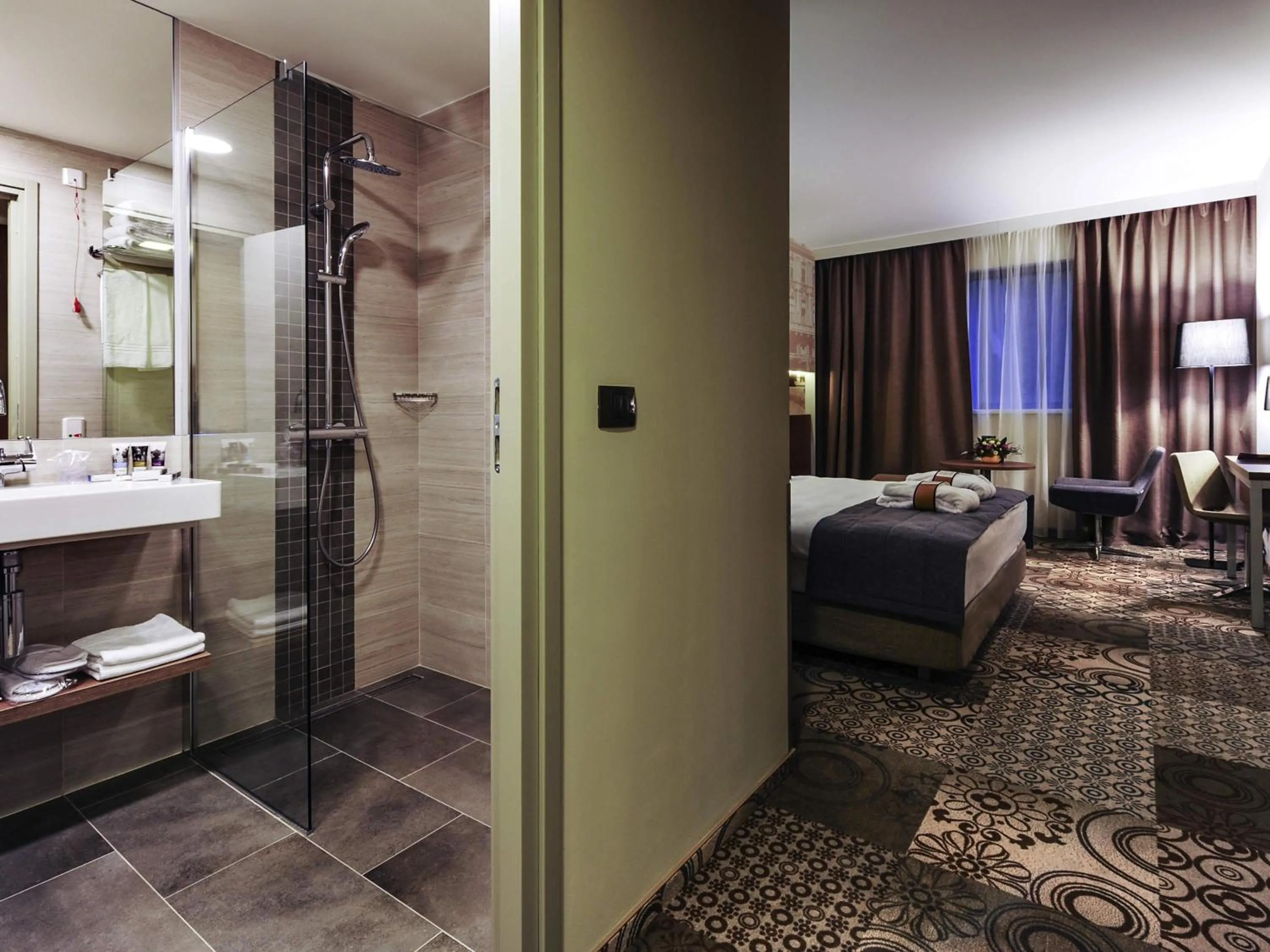 Bedroom, Bed in Mercure Bucharest City Center