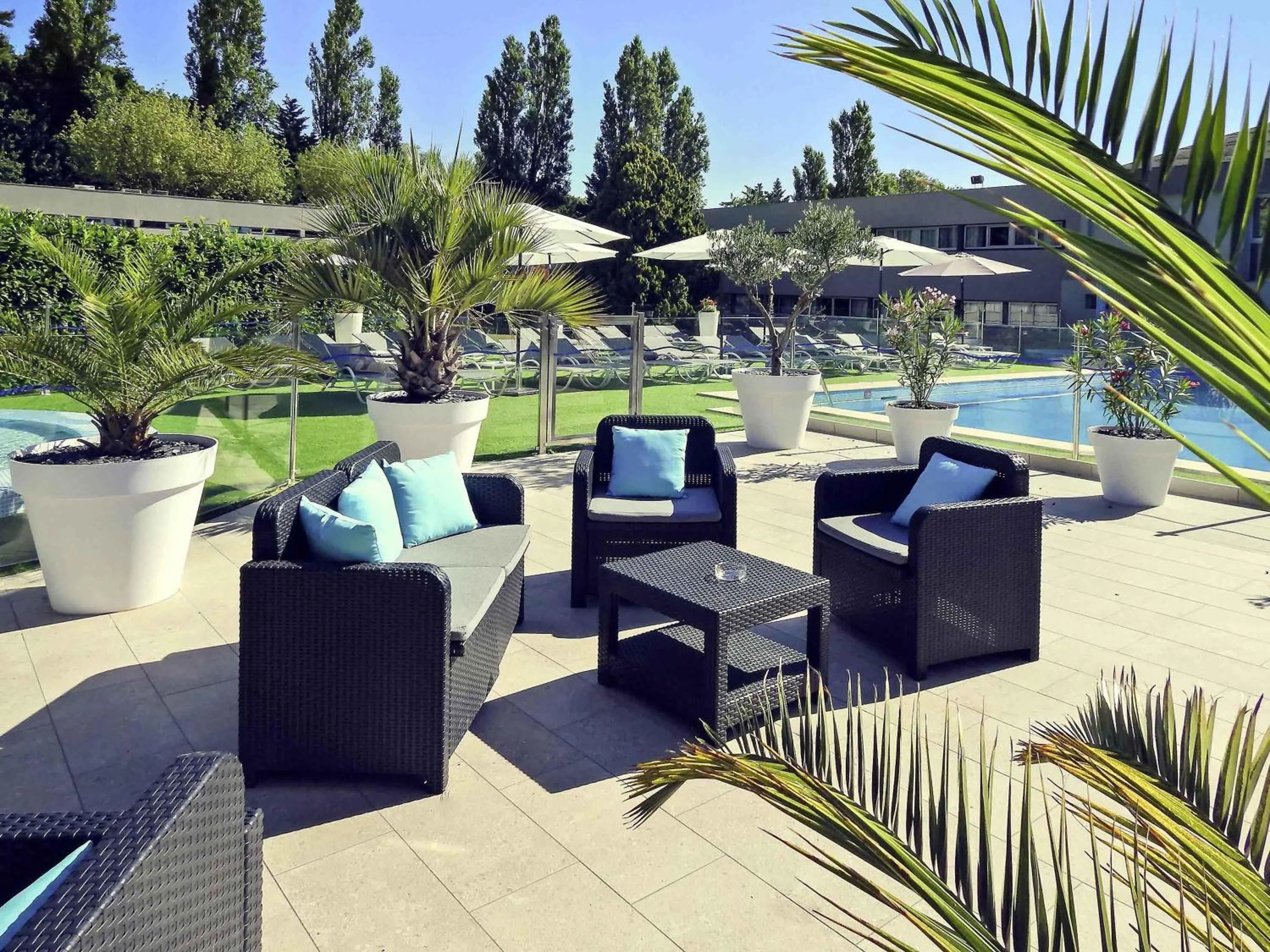 Restaurant/places to eat in Mercure Orange Centre A7/A9