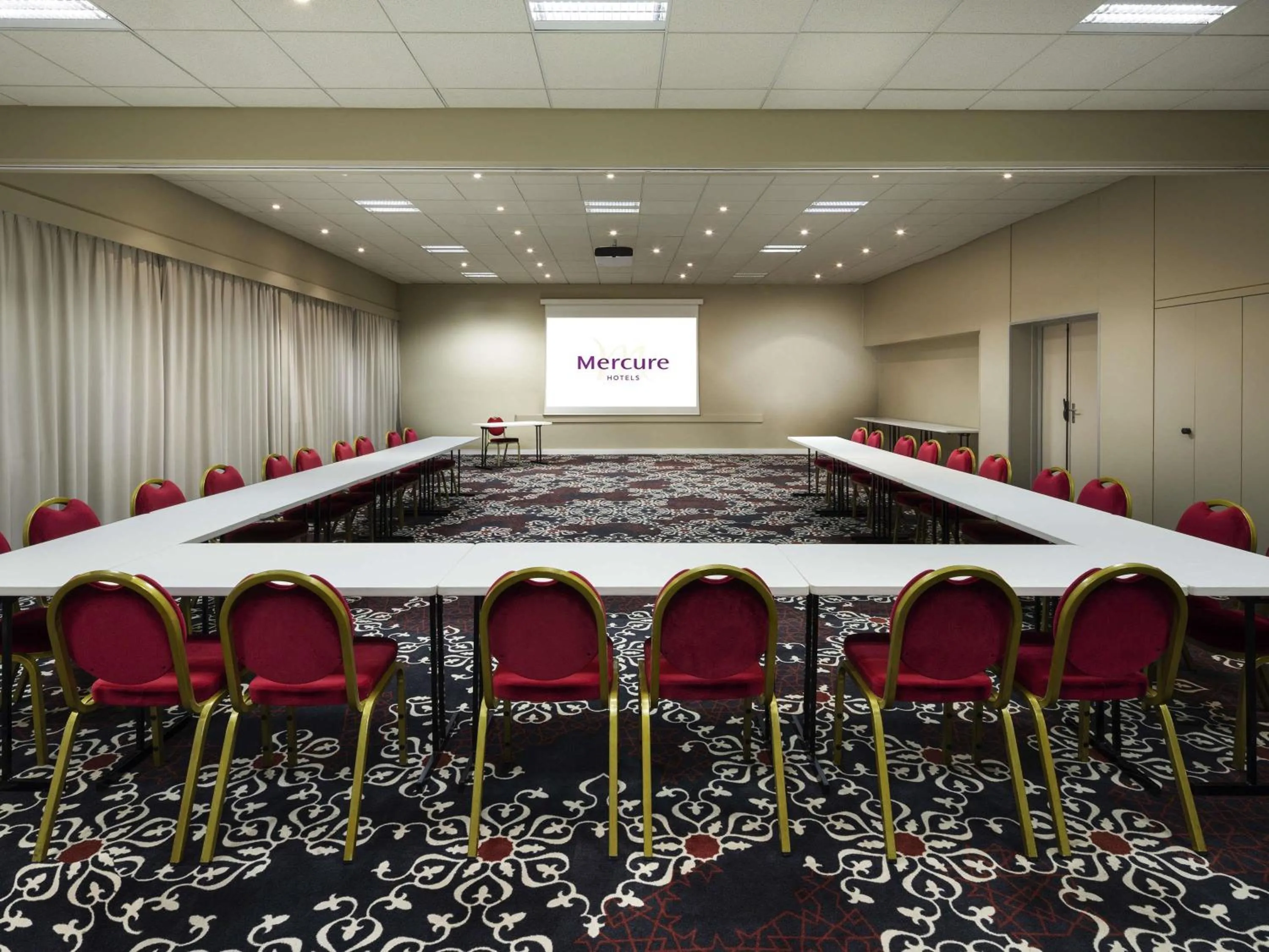 Meeting/conference room in Mercure Orange Centre A7/A9