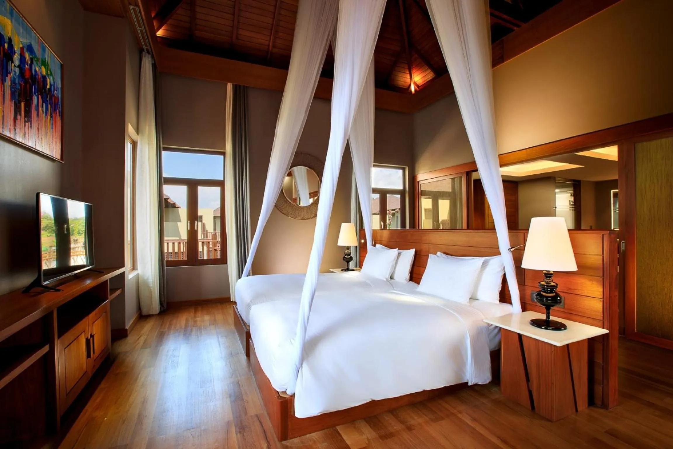 Bed in Novotel Inle Lake Myat Min