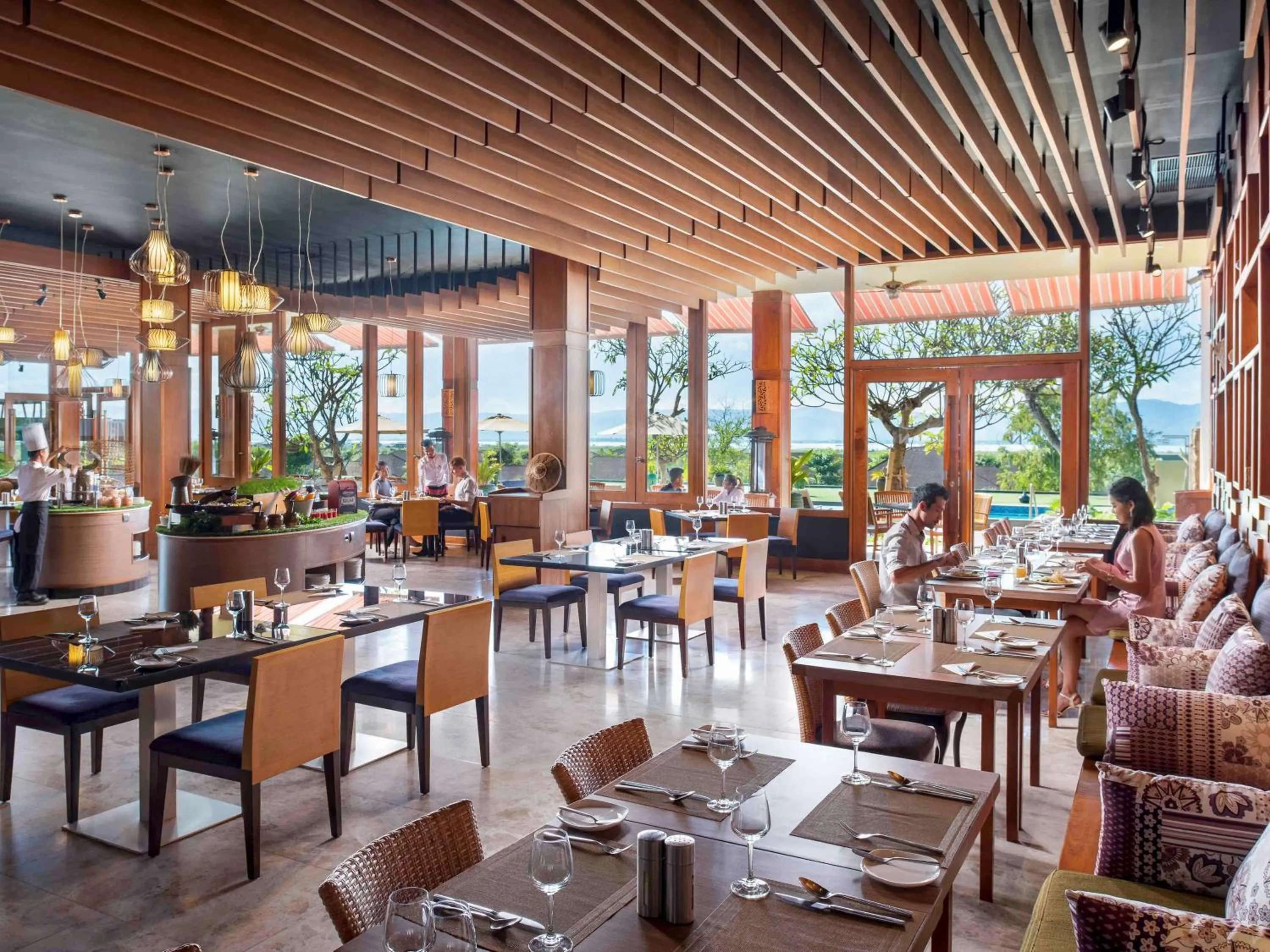 Restaurant/places to eat in Novotel Inle Lake Myat Min