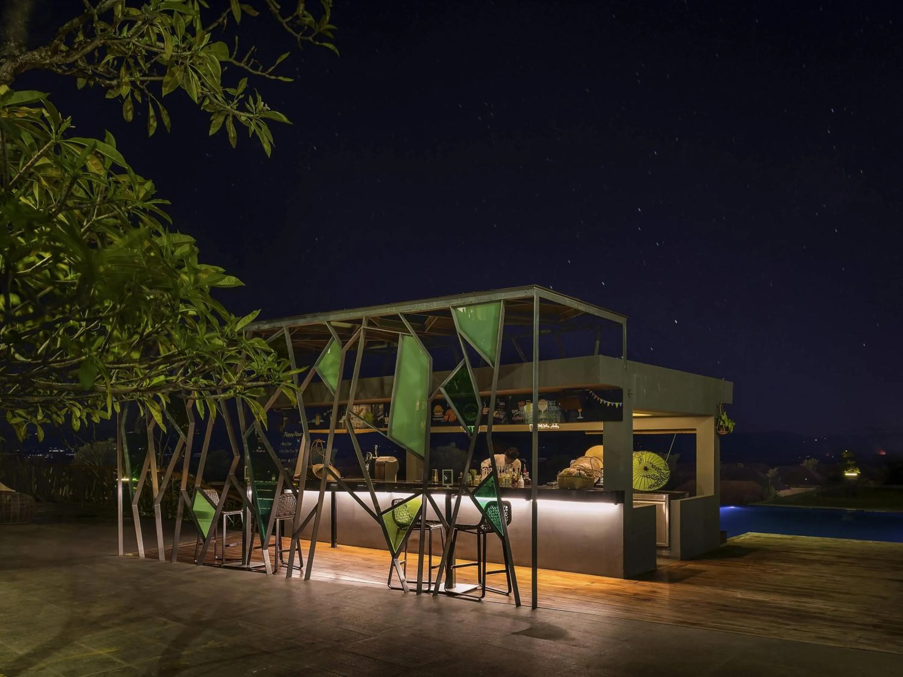 Lounge or bar in Novotel Inle Lake Myat Min