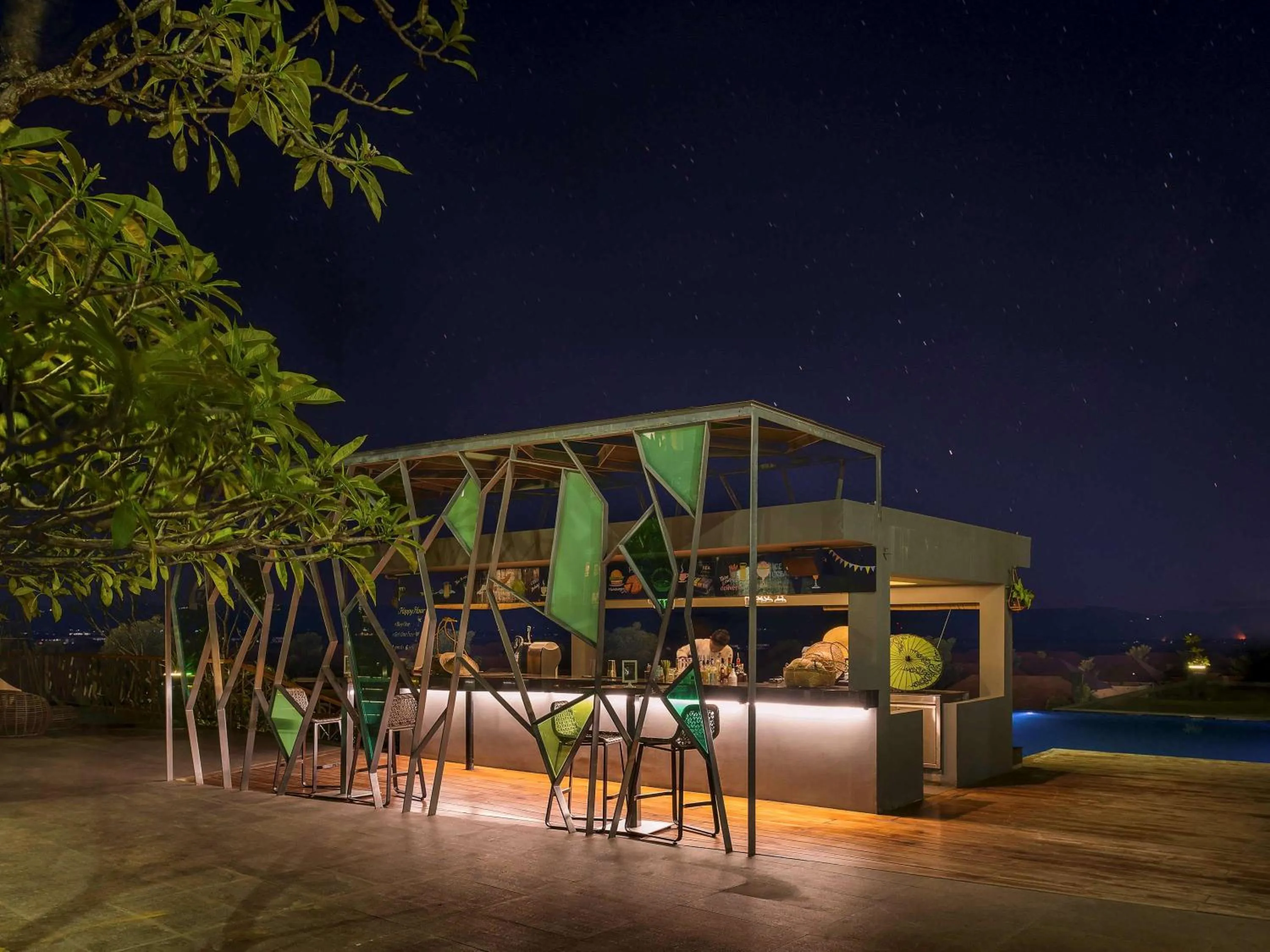 Lounge or bar in Novotel Inle Lake Myat Min