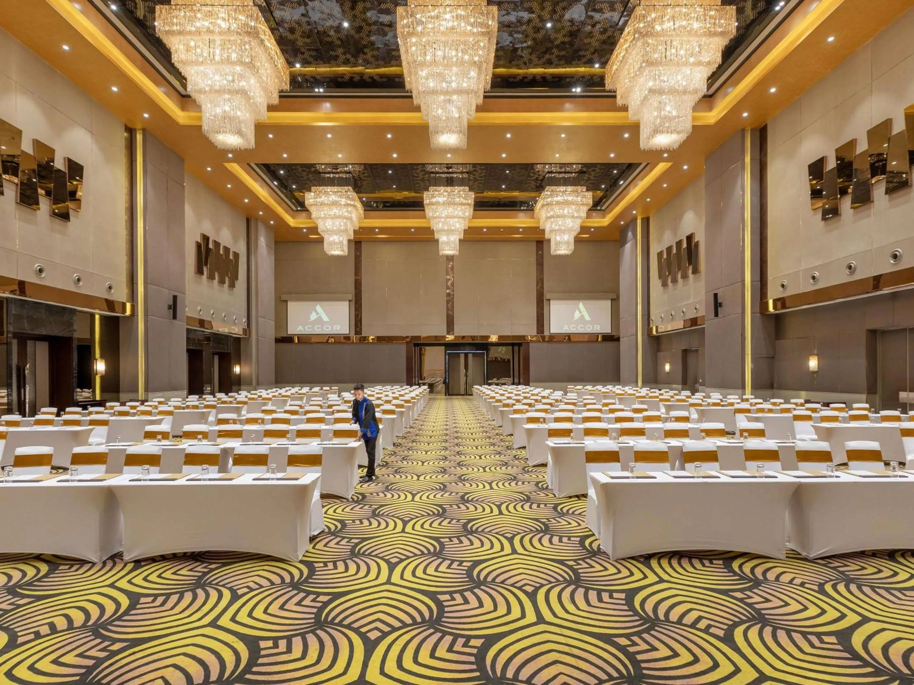 wedding in Novotel Yangon Max