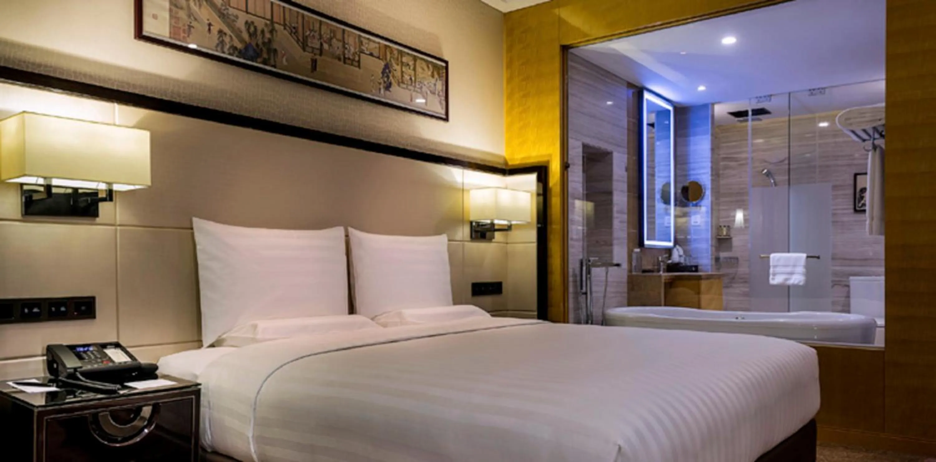 Photo of the whole room in Pullman Qingdao Ziyue