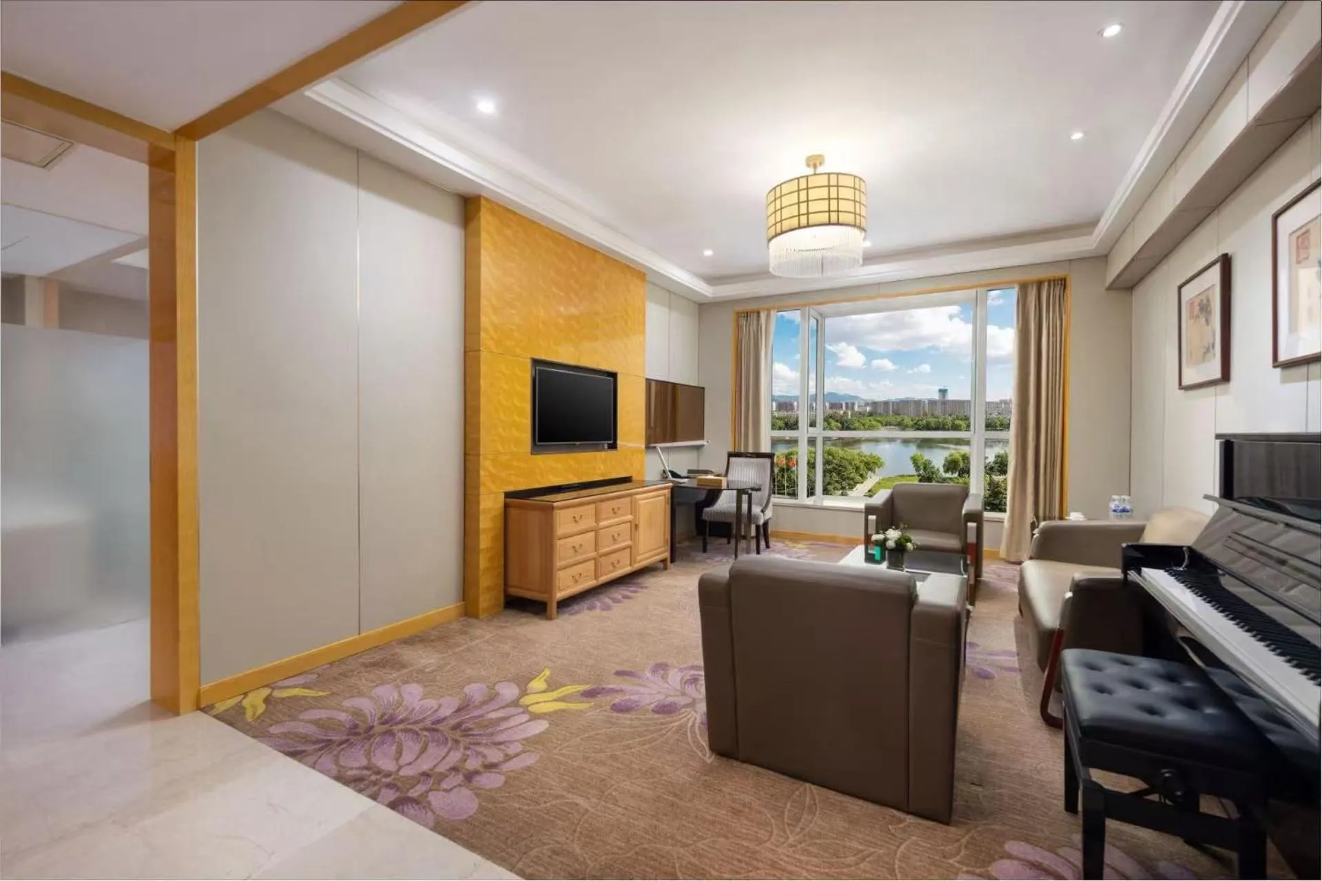 Pullman Qingdao Ziyue