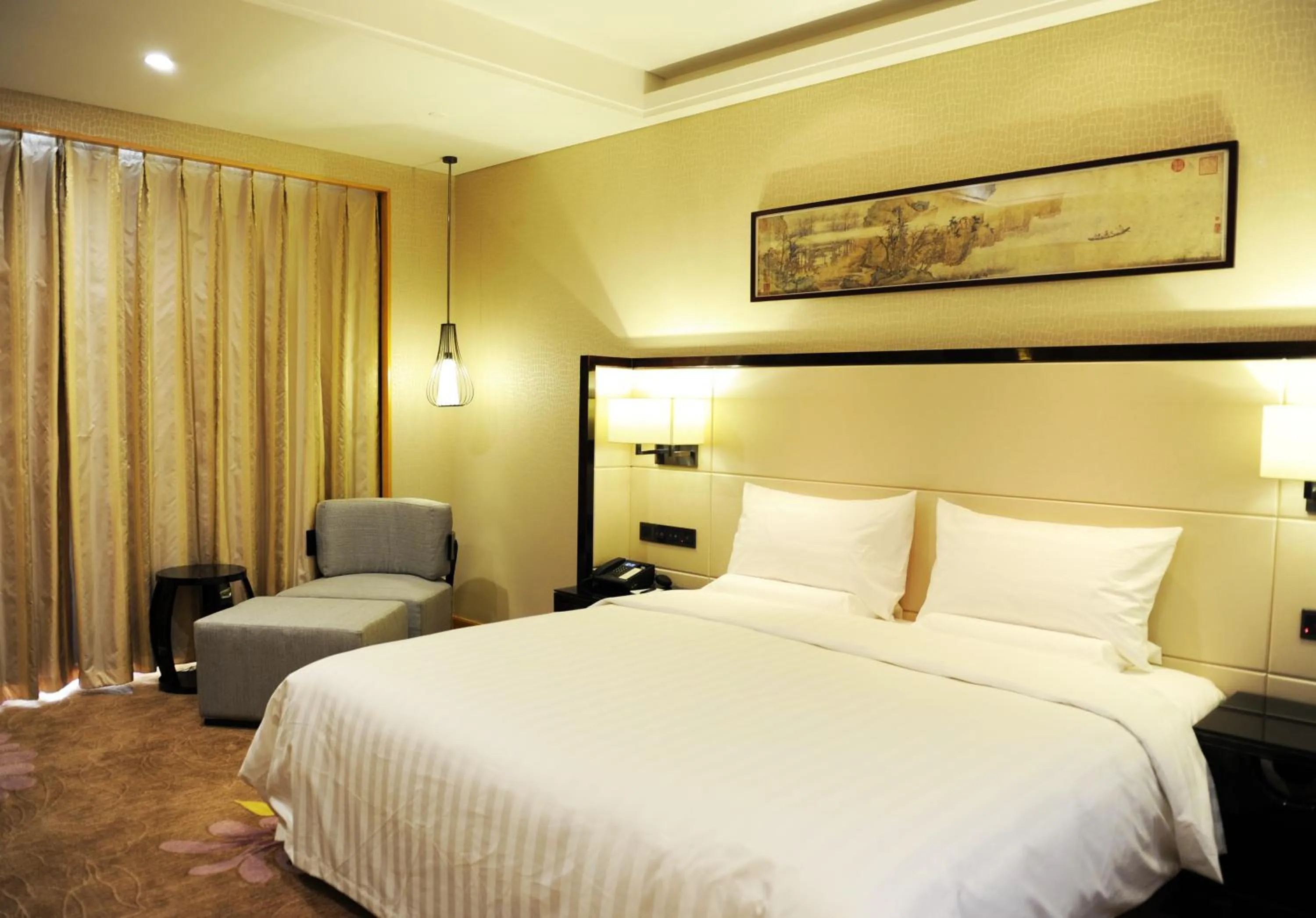 Photo of the whole room in Pullman Qingdao Ziyue