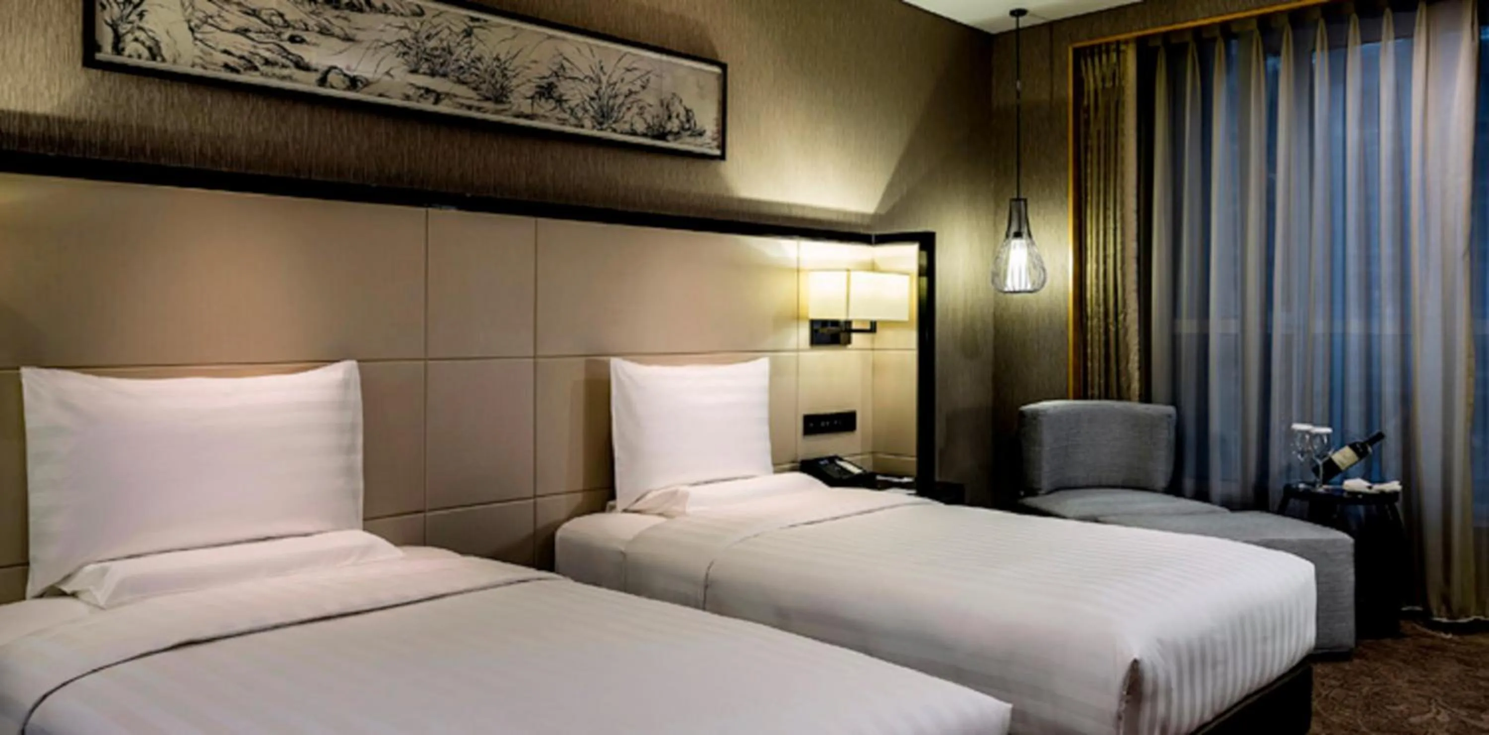 Photo of the whole room in Pullman Qingdao Ziyue