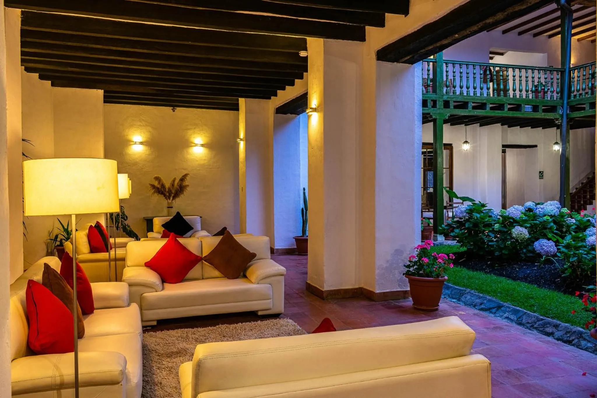 Lobby or reception in La Xalca Hotel - Asociado Casa Andina