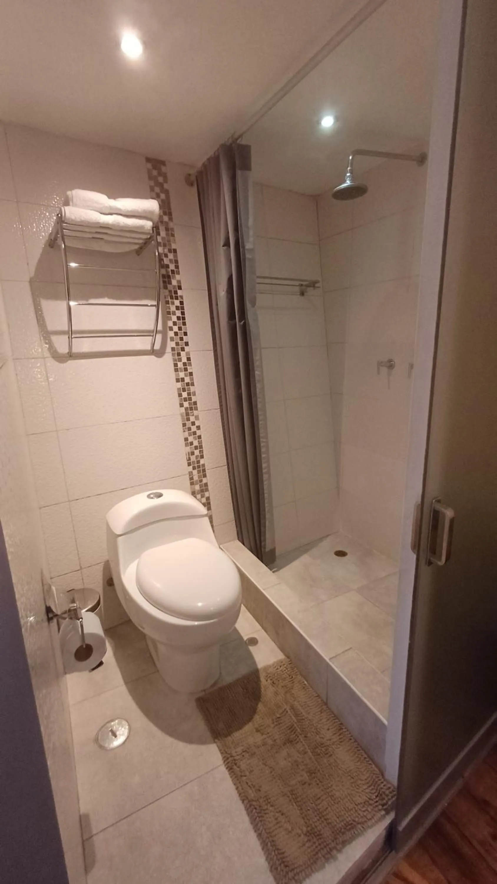 Shower in La Casa de Mayte