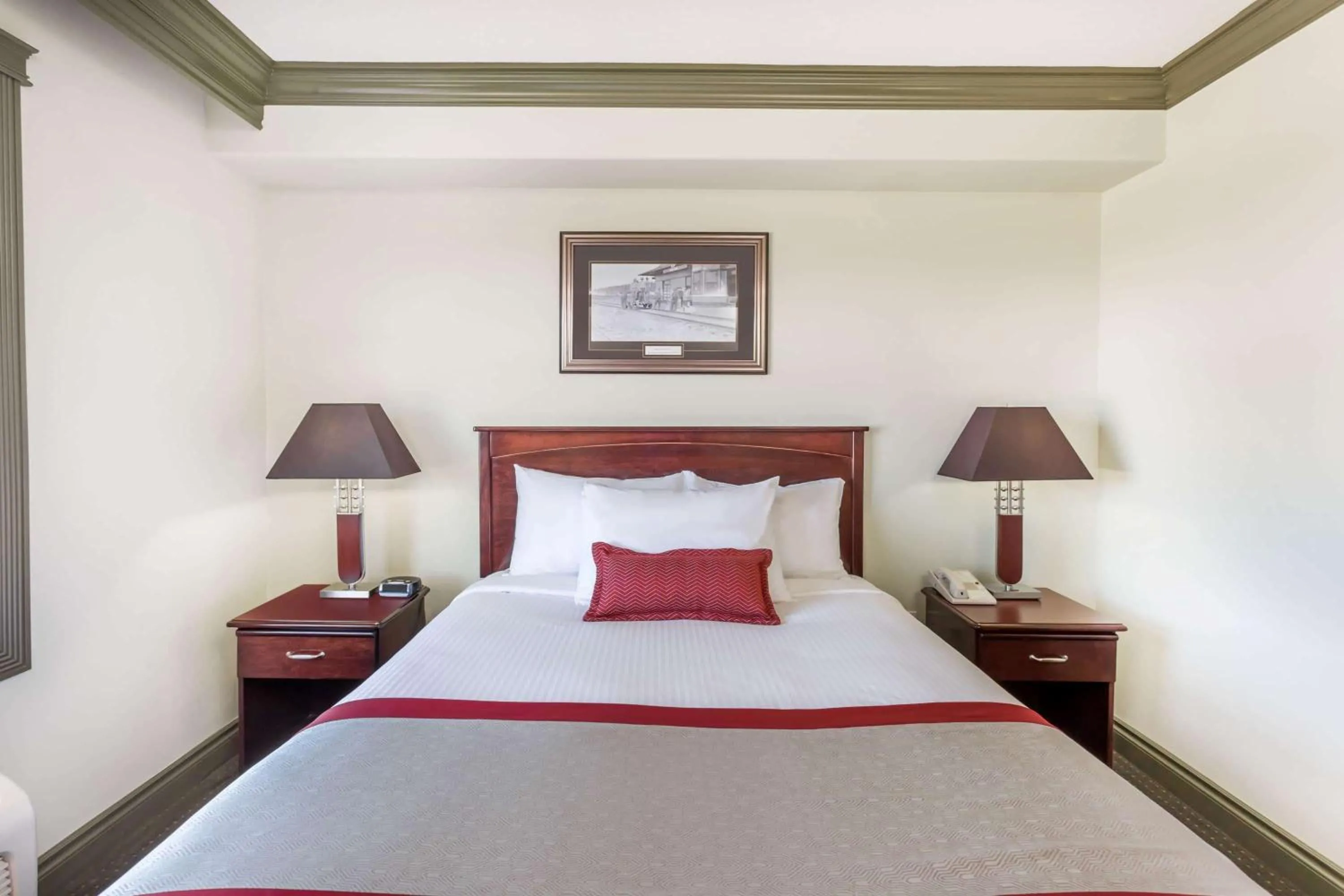 Bed in Ramada by Wyndham Hinton