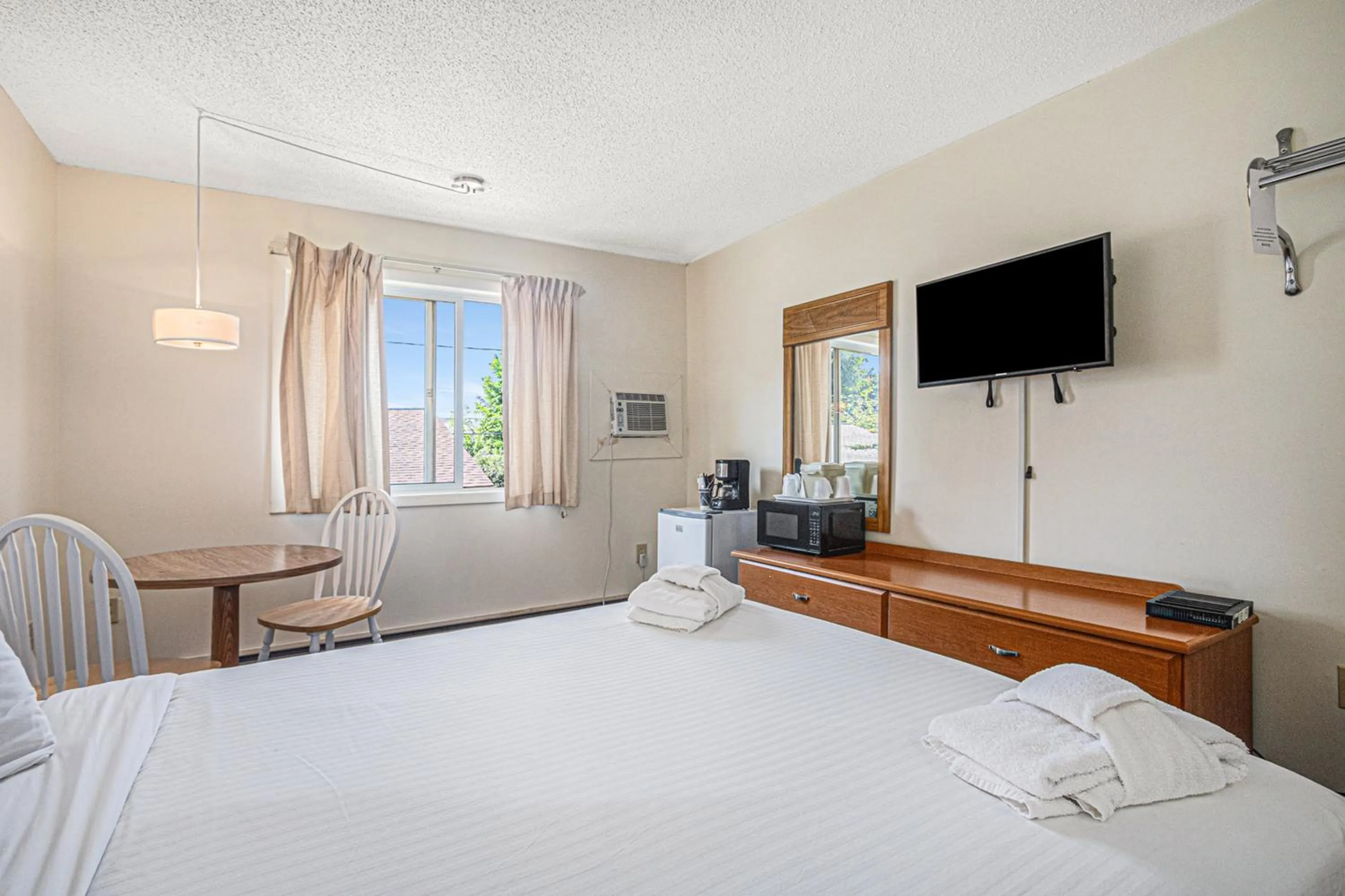 Bed in Ludington Pier House