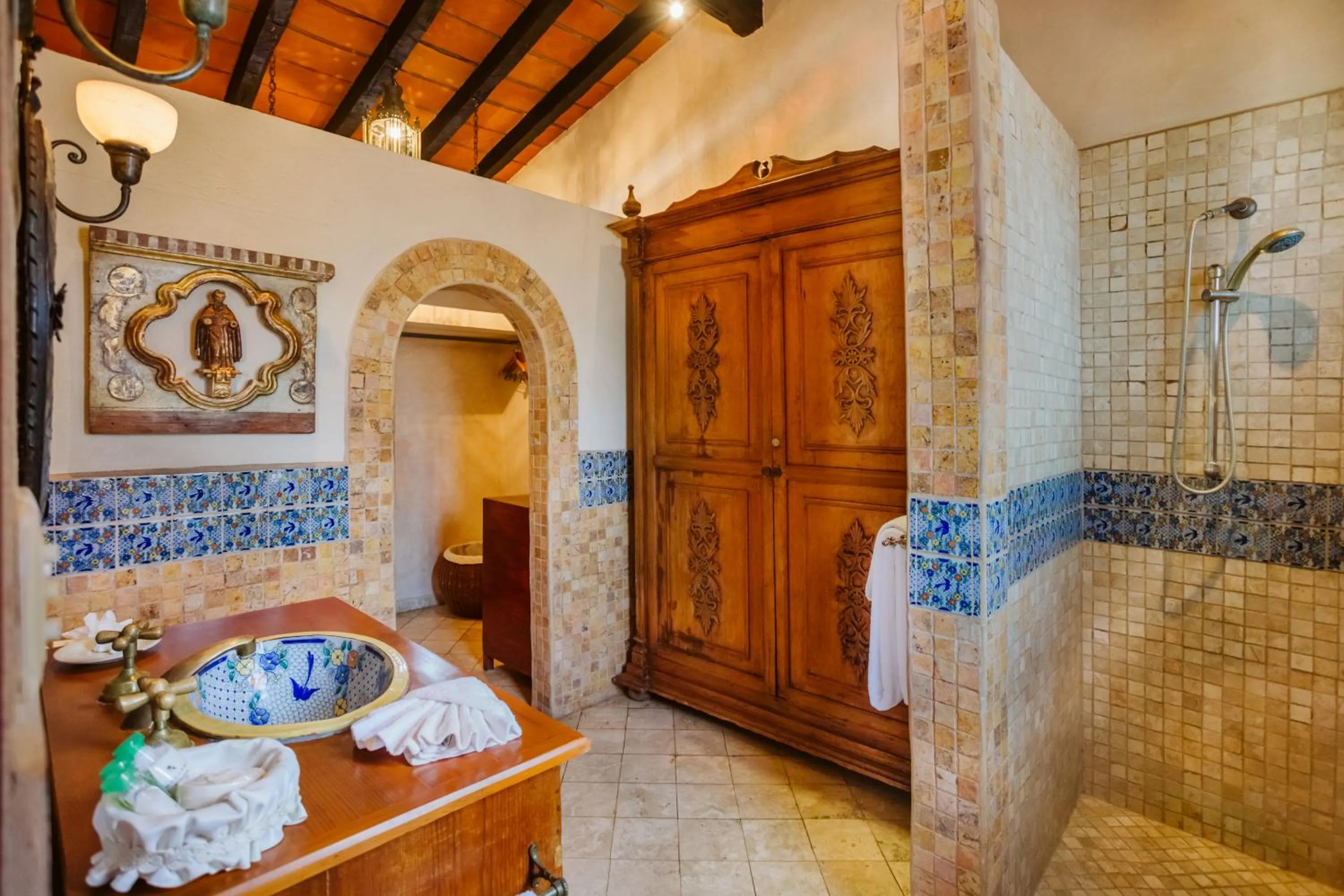Shower in Hacienda San Angel