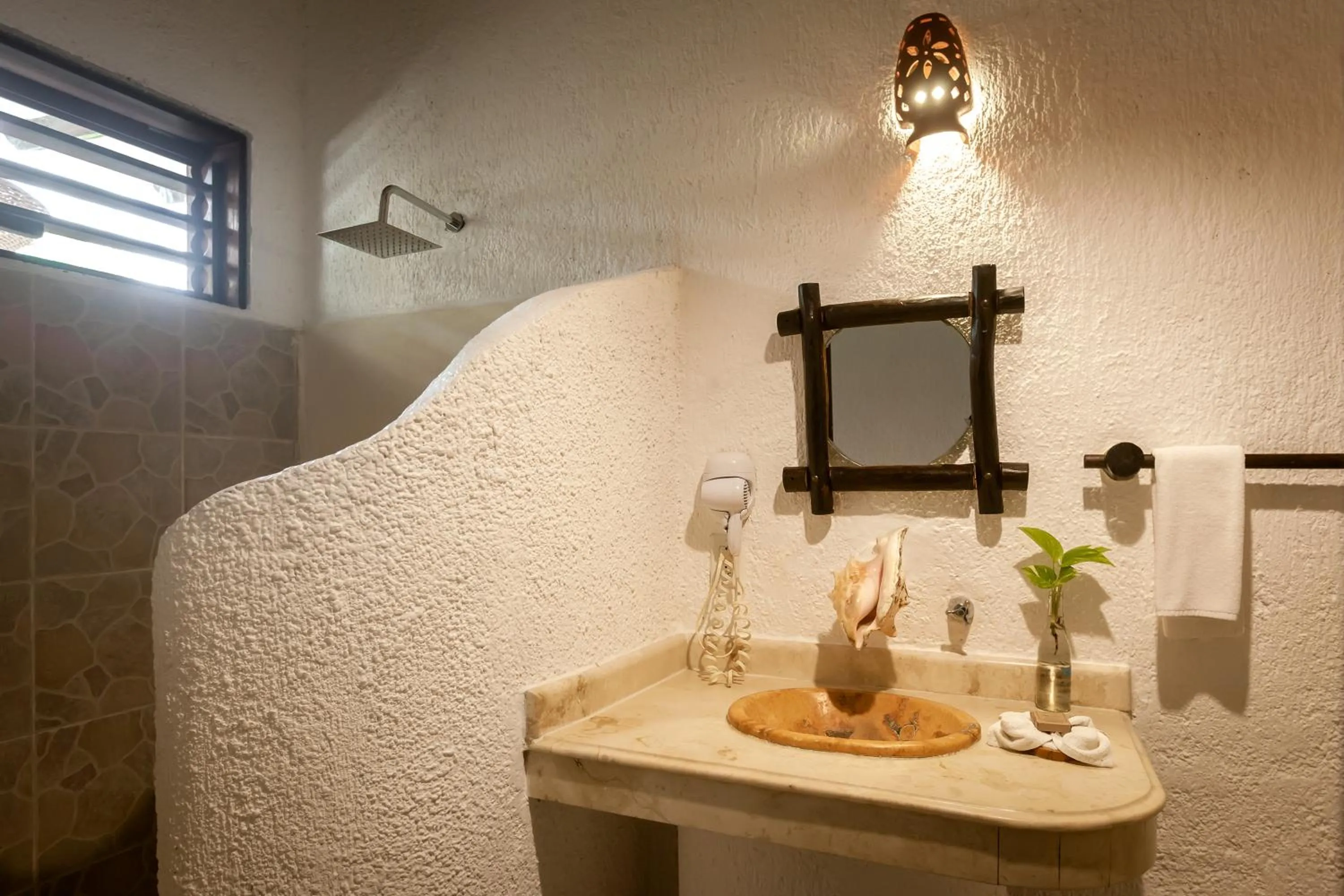 Bathroom in Beachfront Hotel La Palapa - Adults Only