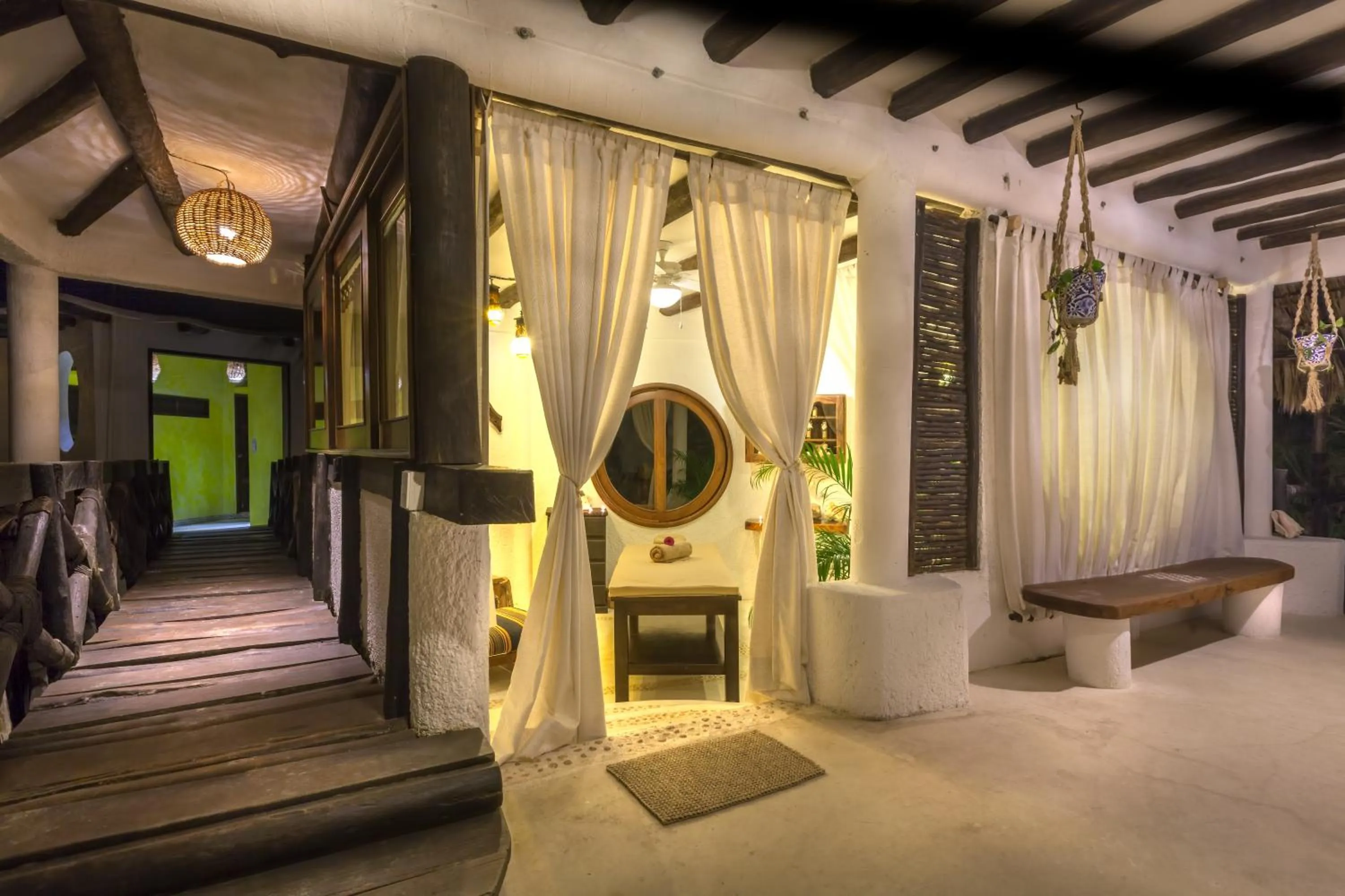 Massage in Beachfront Hotel La Palapa - Adults Only