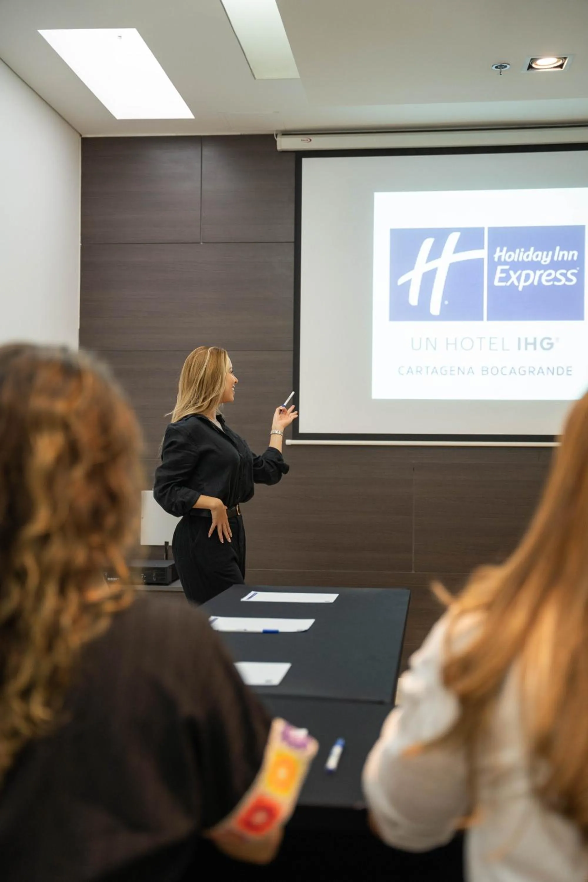 Meeting/conference room in Holiday Inn Express - Cartagena Bocagrande by IHG