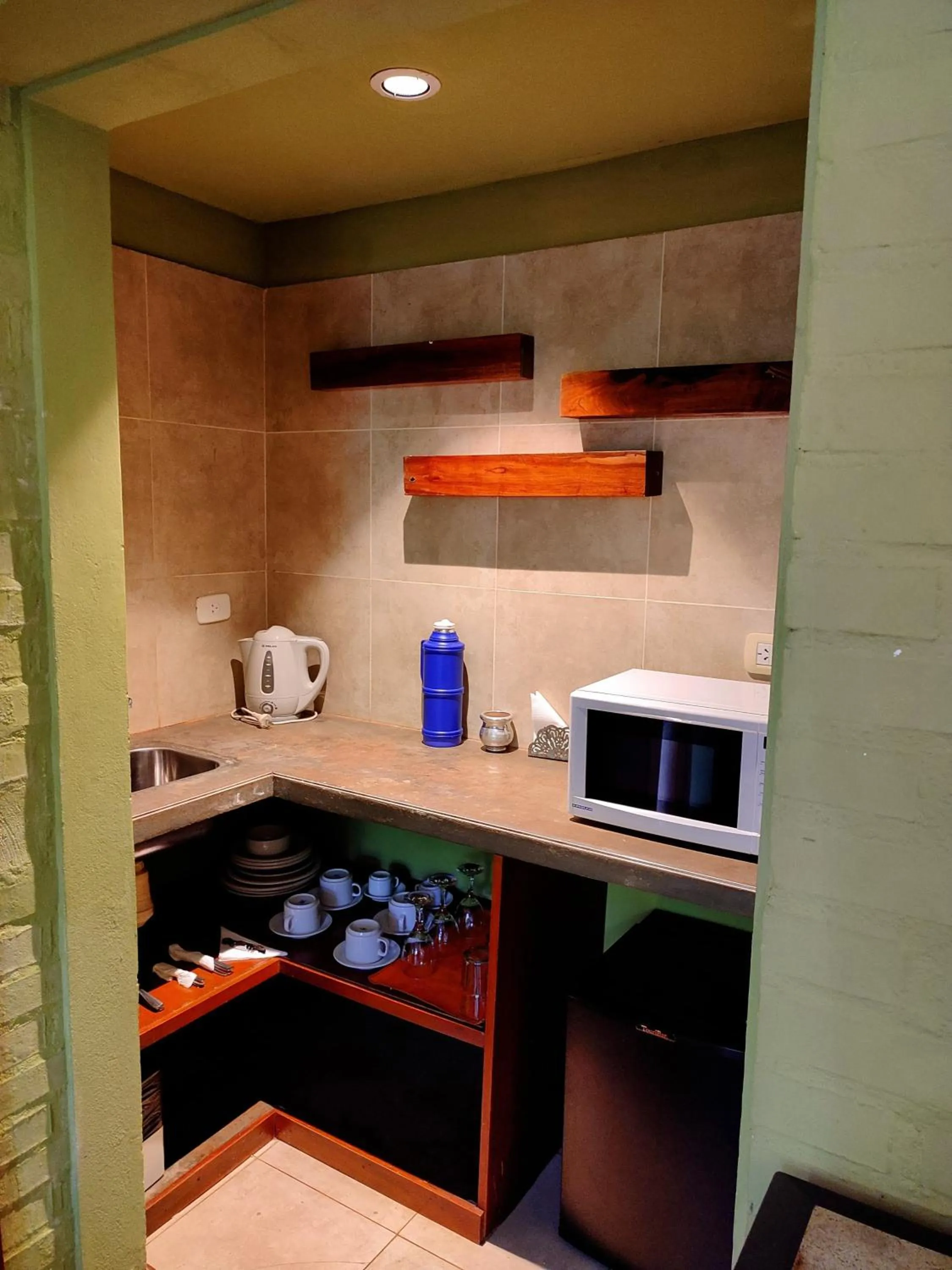 kitchen in Raices Amambai Lodges