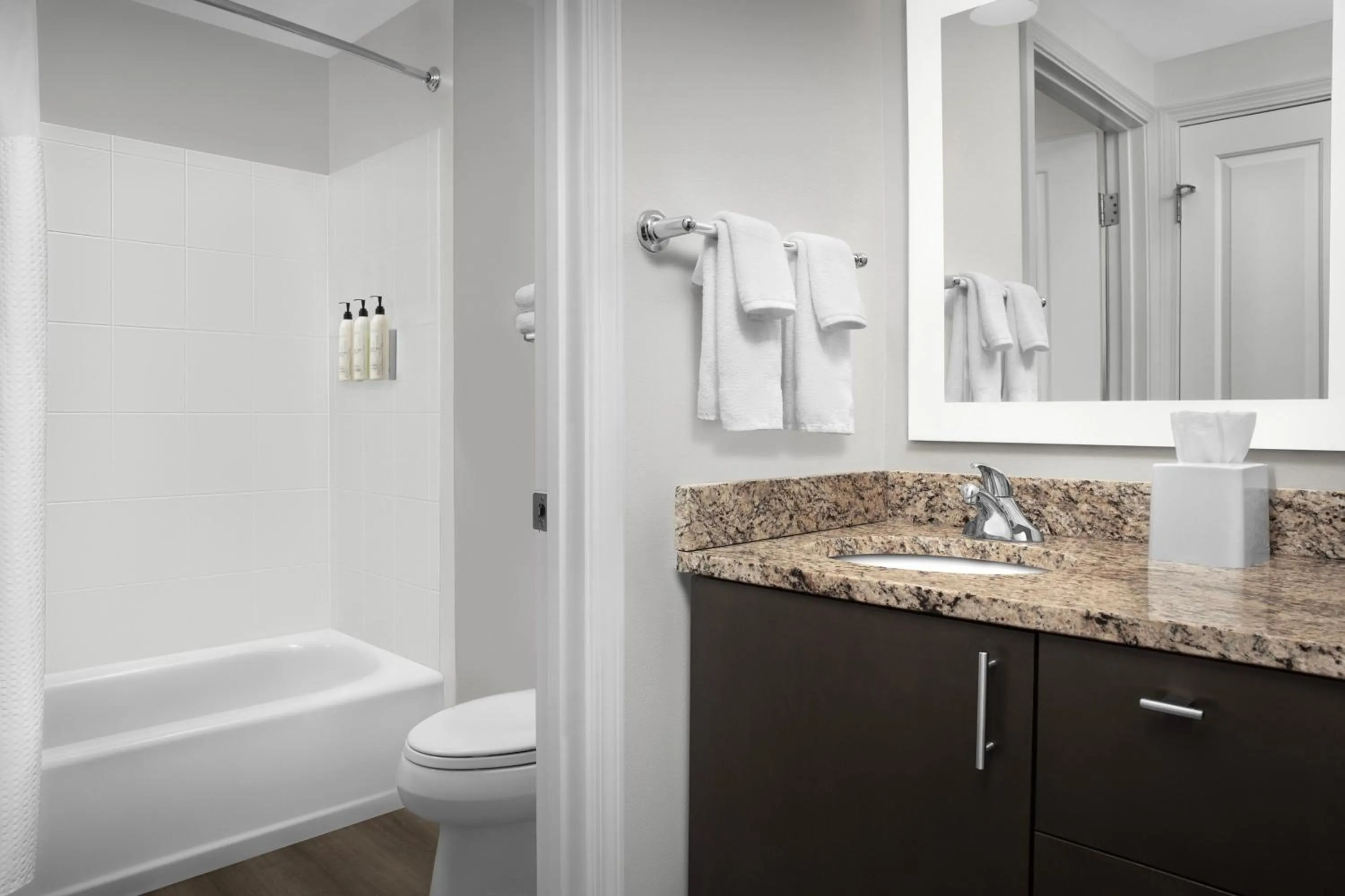Bathroom in TownePlace Suites by Marriott Franklin Cool Springs
