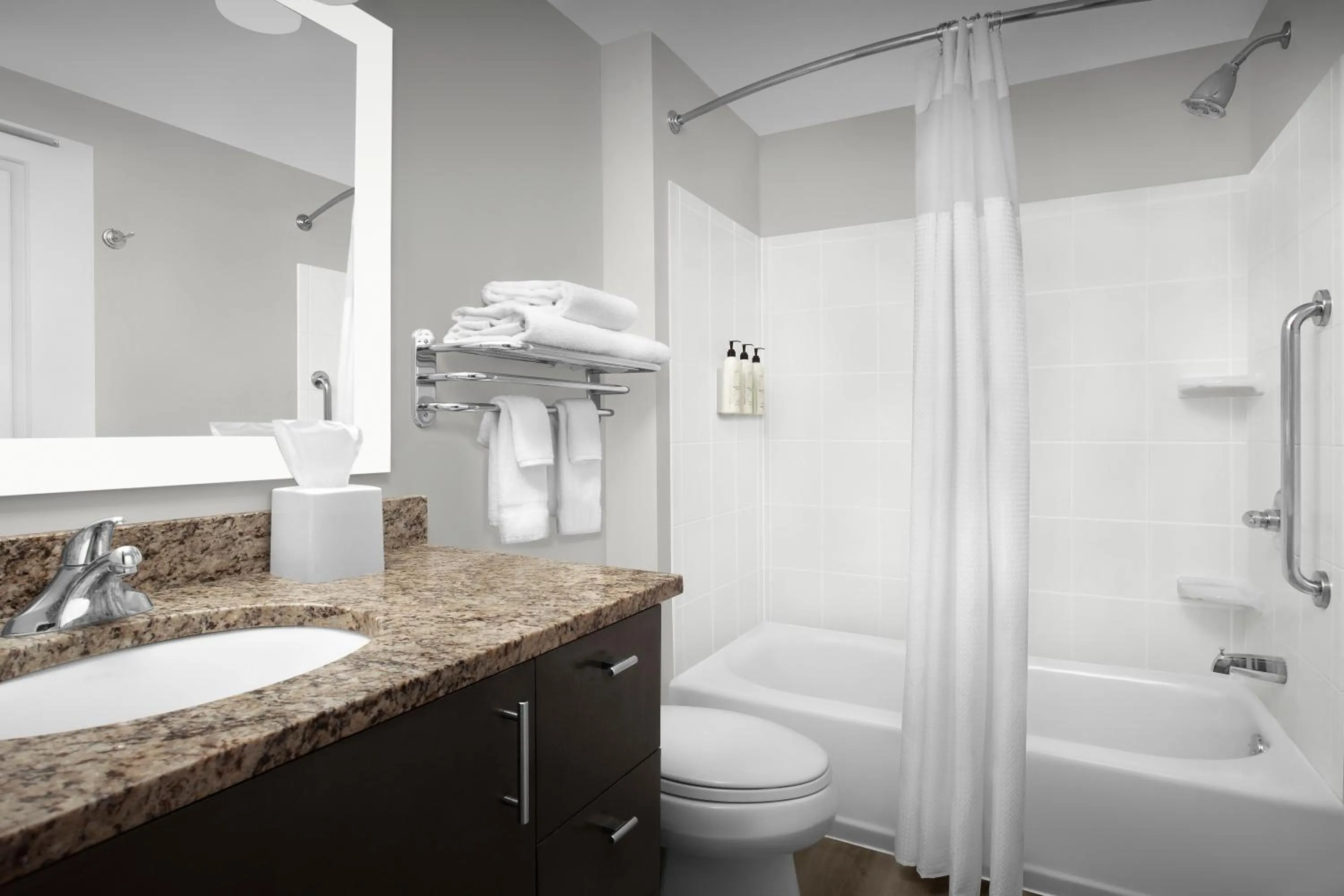 Bathroom in TownePlace Suites by Marriott Franklin Cool Springs