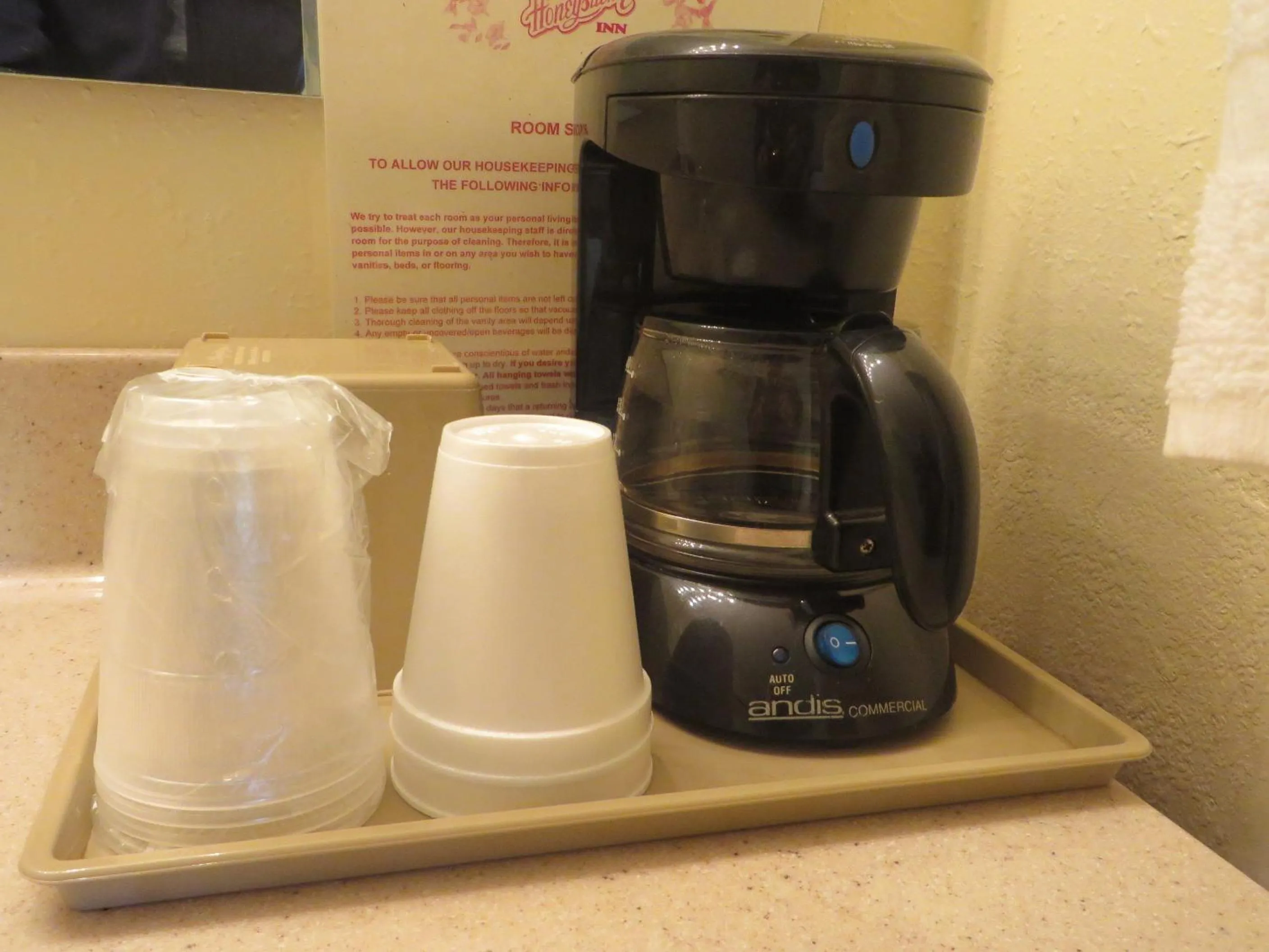 Coffee/tea facilities in Honeysuckle Inn