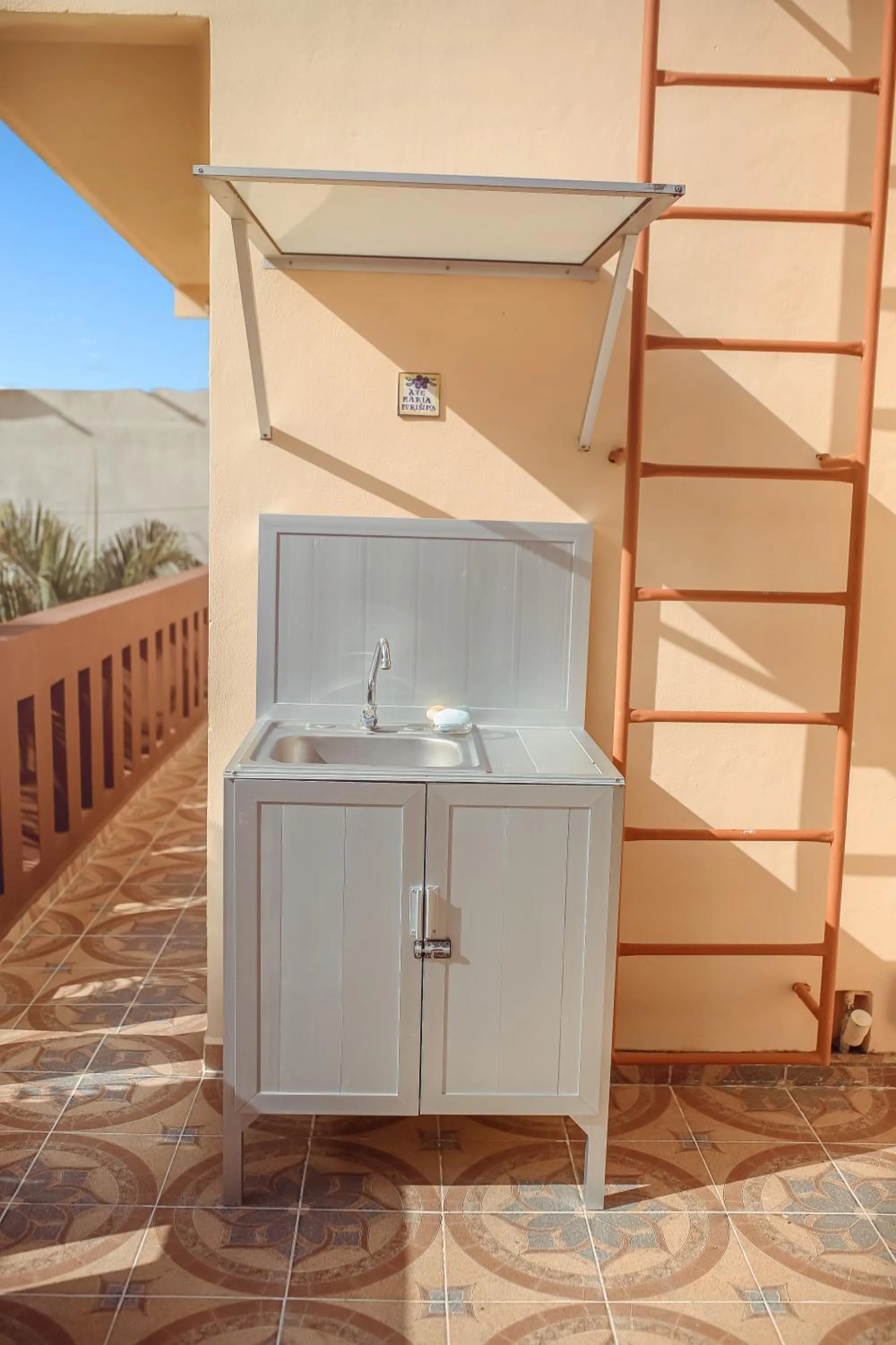 Communal kitchen in Casa Saab