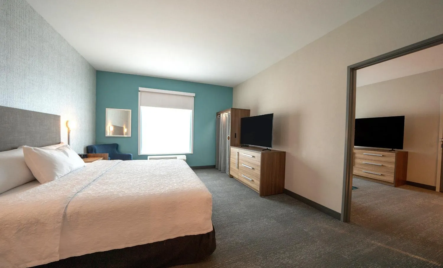 Bed in Home2 Suites by Hilton Fort Walton Beach Eglin AirForce Base