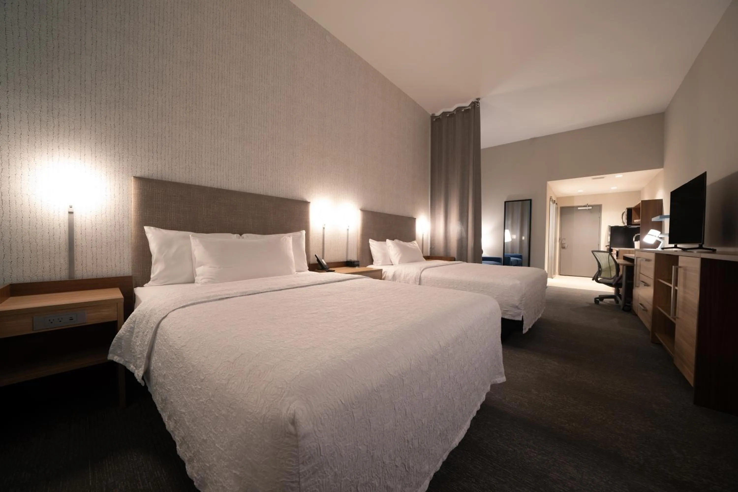 Bed in Home2 Suites by Hilton Fort Walton Beach Eglin AirForce Base