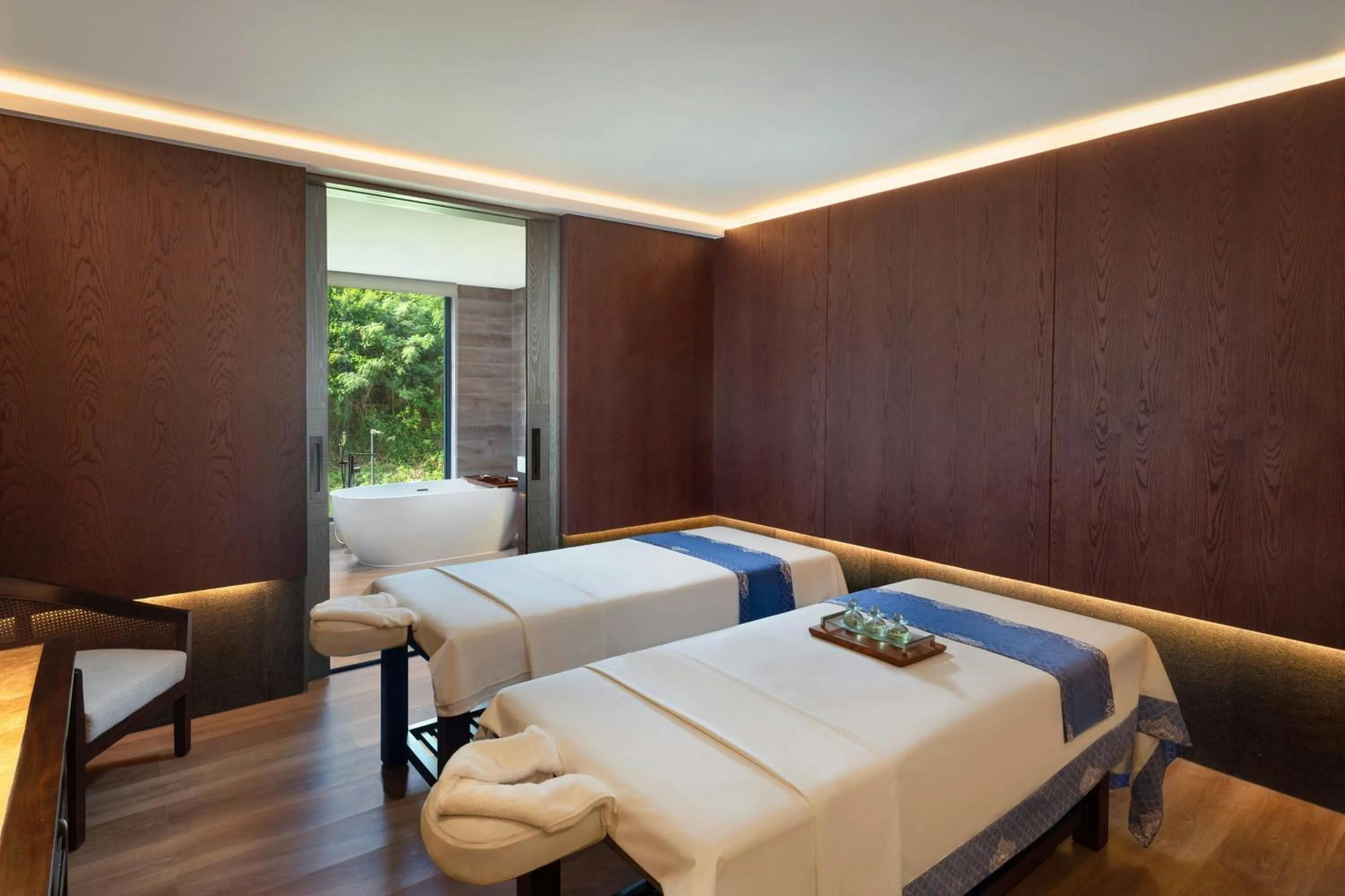 Spa and wellness centre/facilities, Bed in Lampung Marriott Resort & Spa