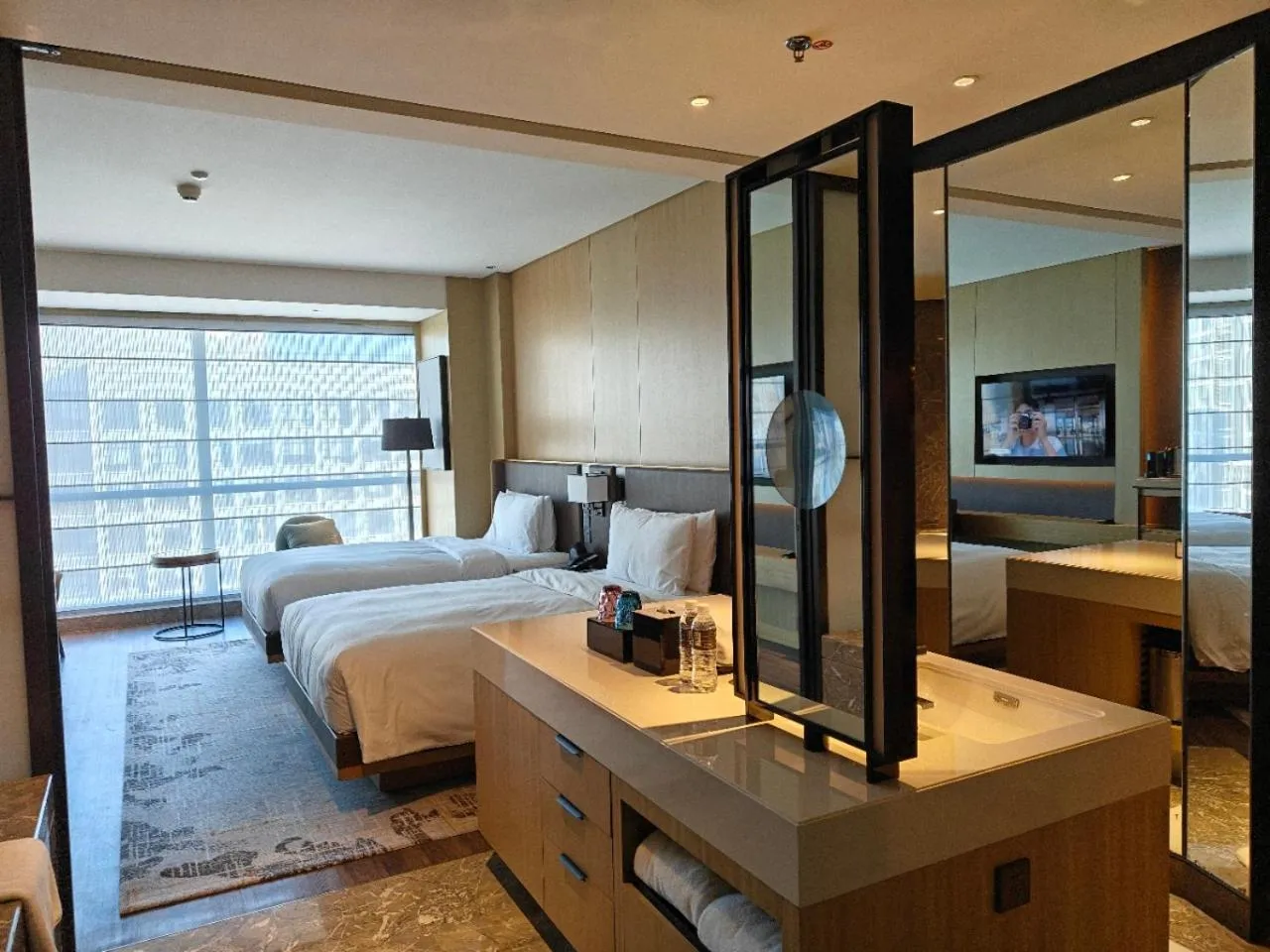 Photo of the whole room, Bed in JW Marriott Hotel Taiyuan