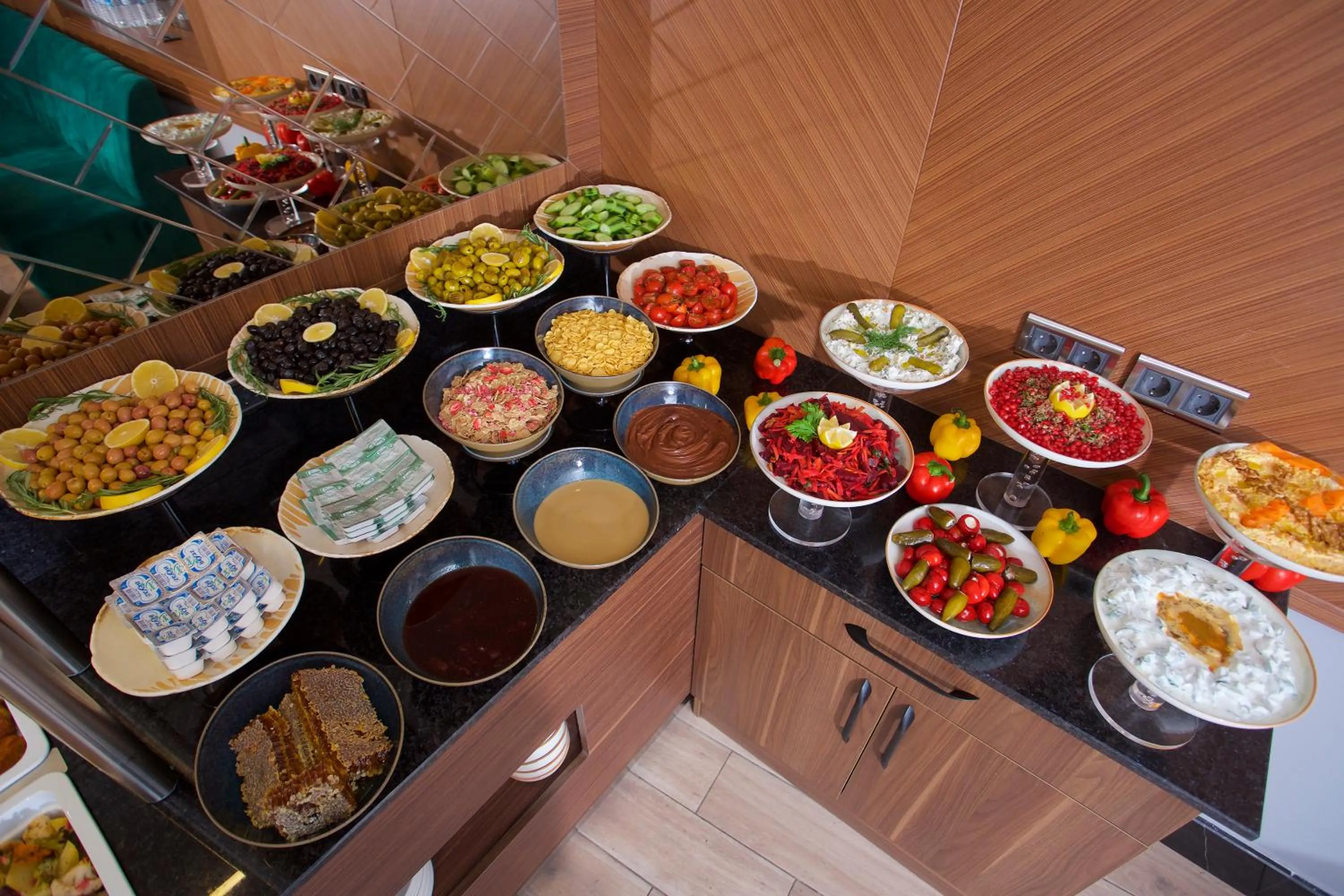 Buffet breakfast in Downtown Sirkeci Hotel