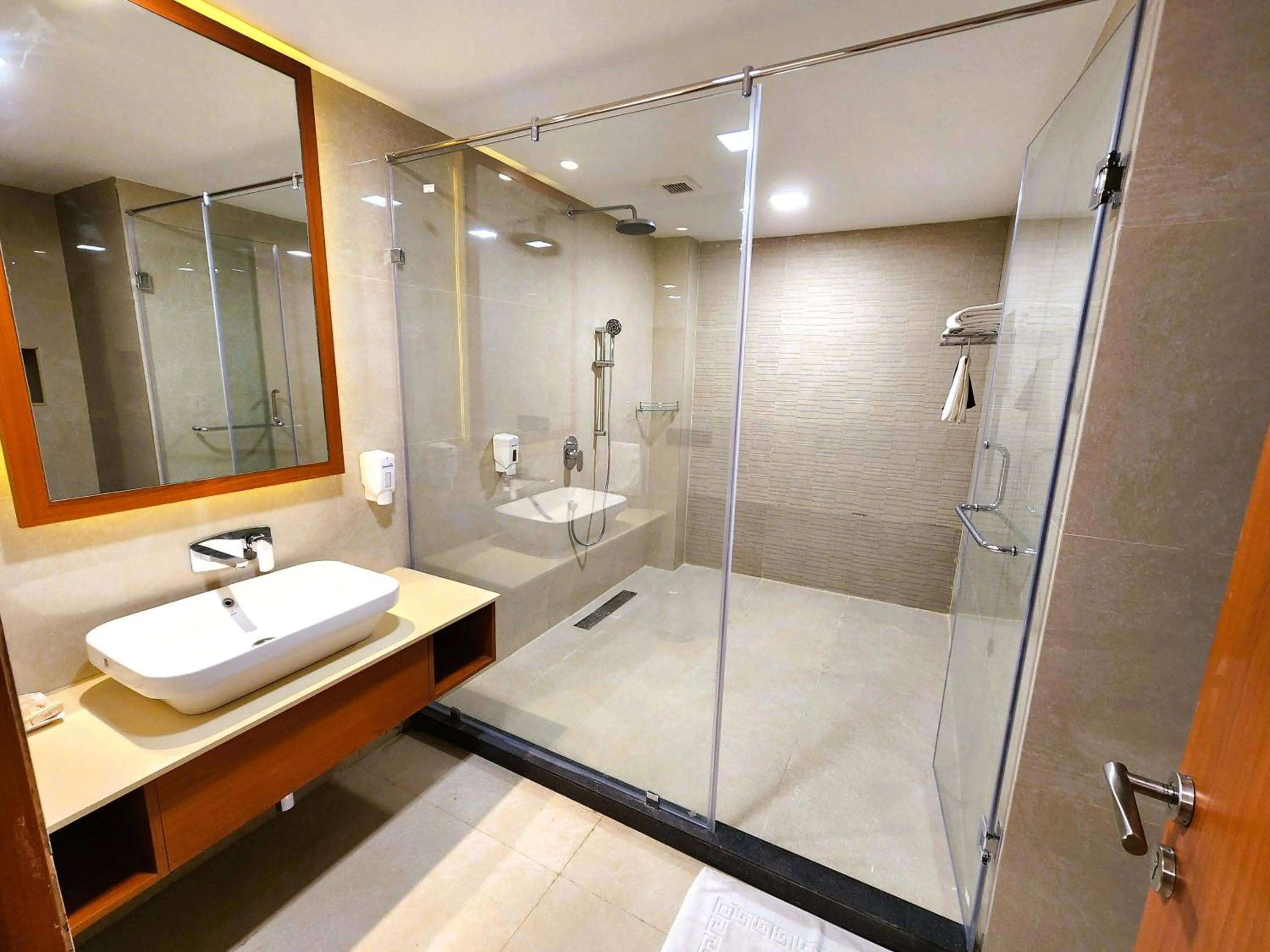 Bathroom in Hotel Aram