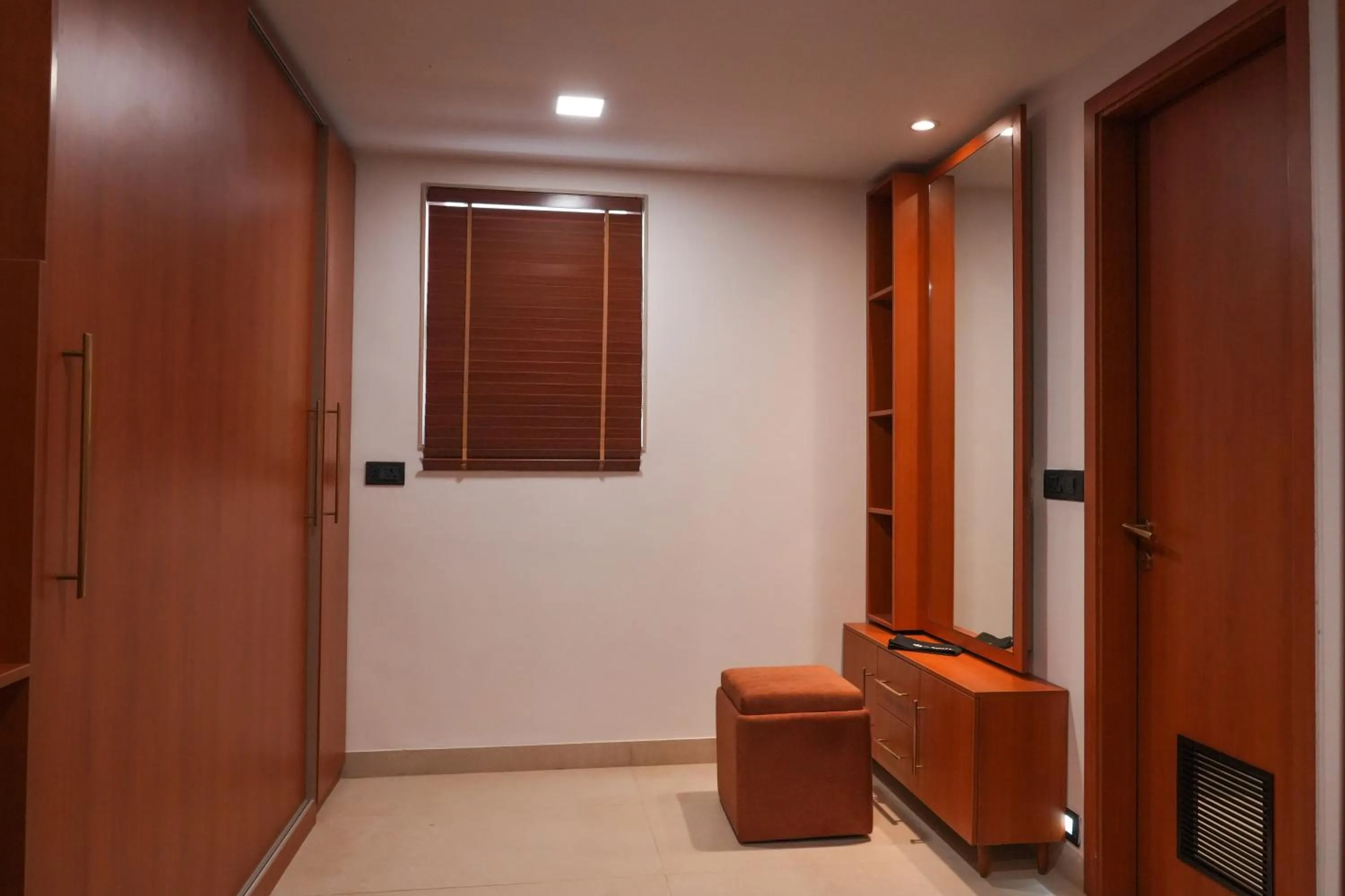 wardrobe in Hotel Aram
