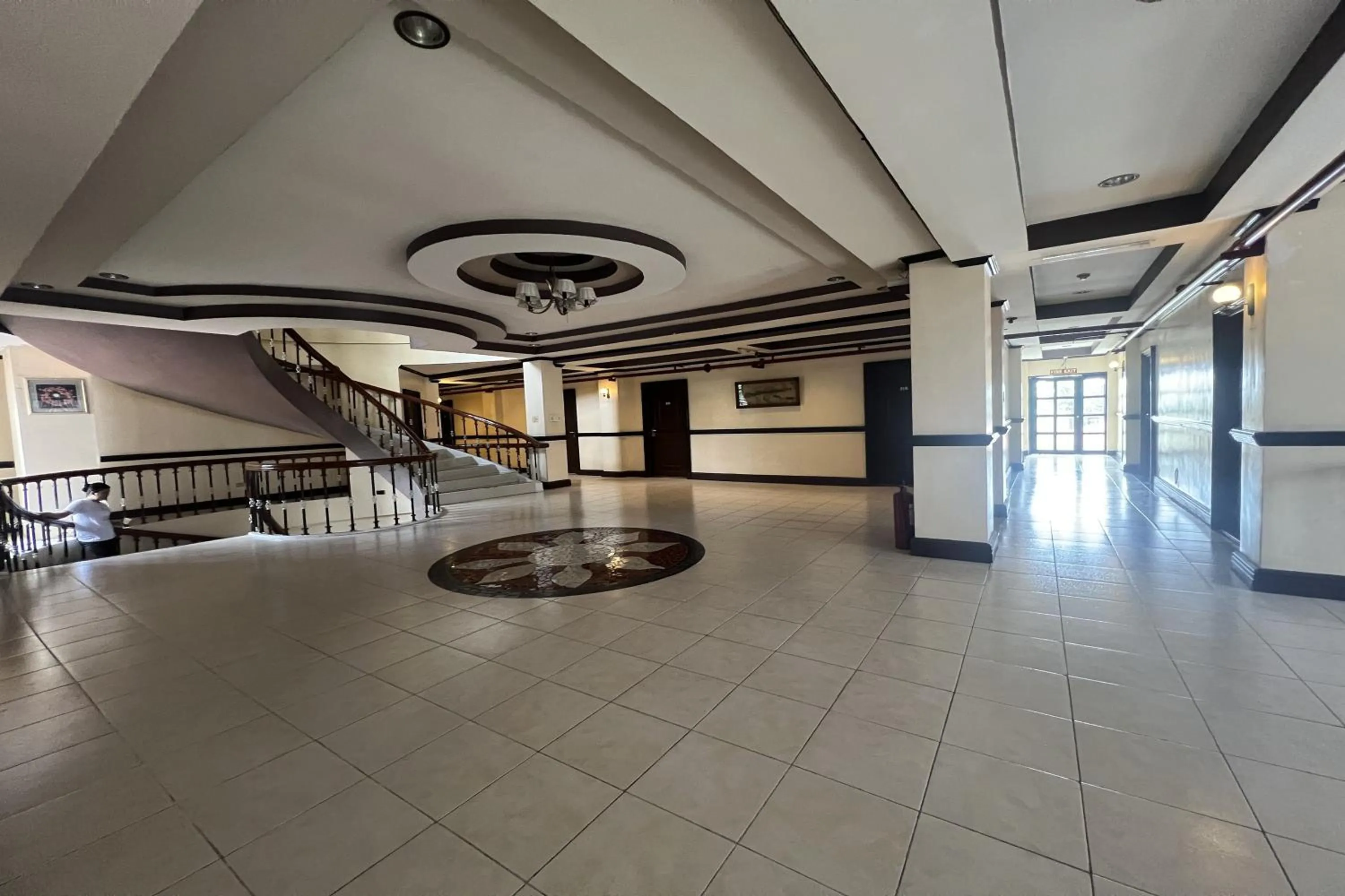 Floor plan in Angeles Palace Hotel