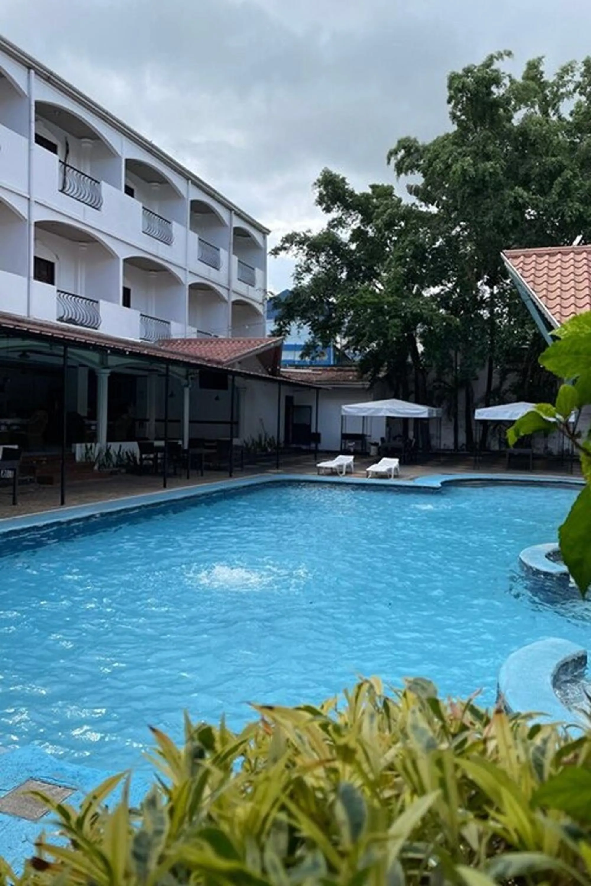 Property building in Angeles Palace Hotel