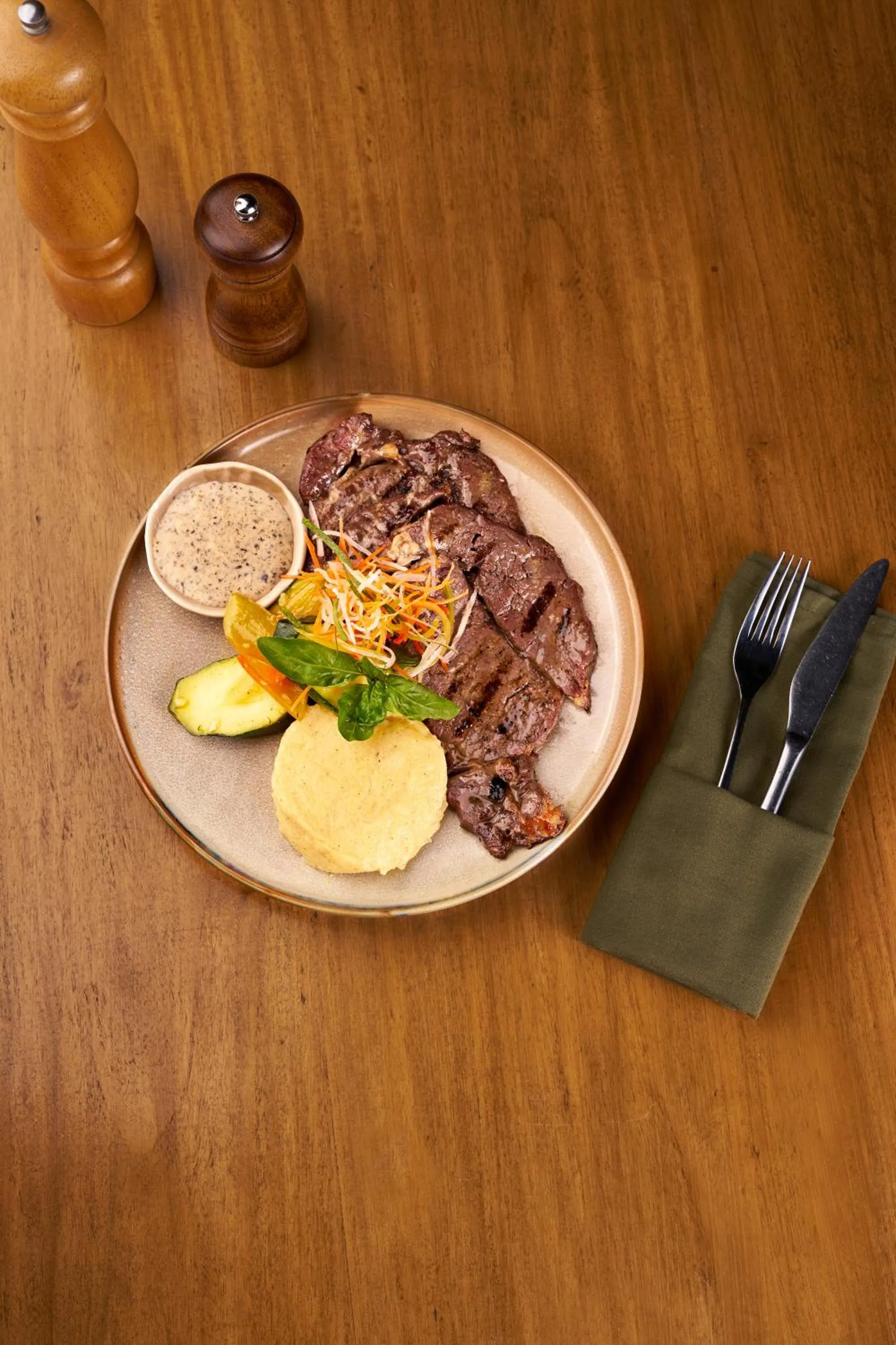 Restaurant/places to eat in Princesa Garden Island Resort and Spa