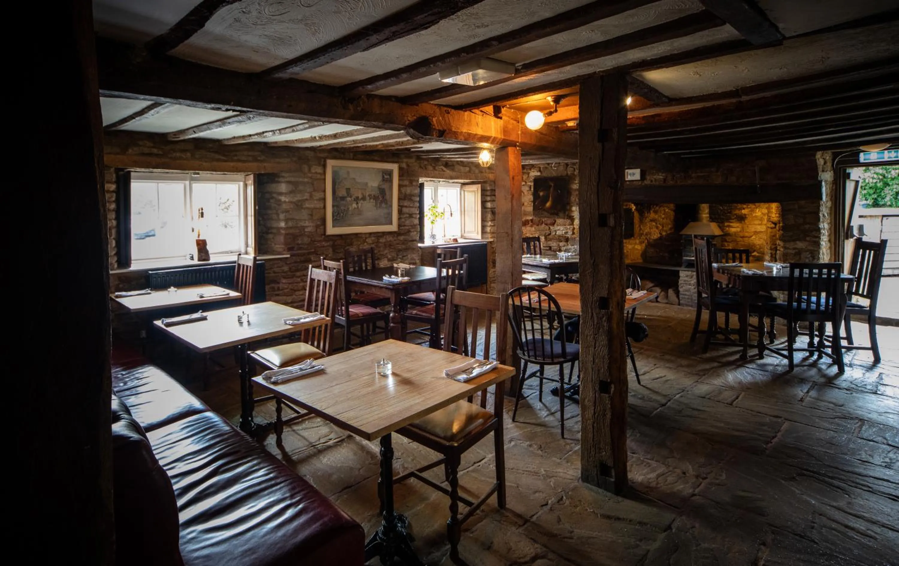 Restaurant/places to eat in The White Horse Inn