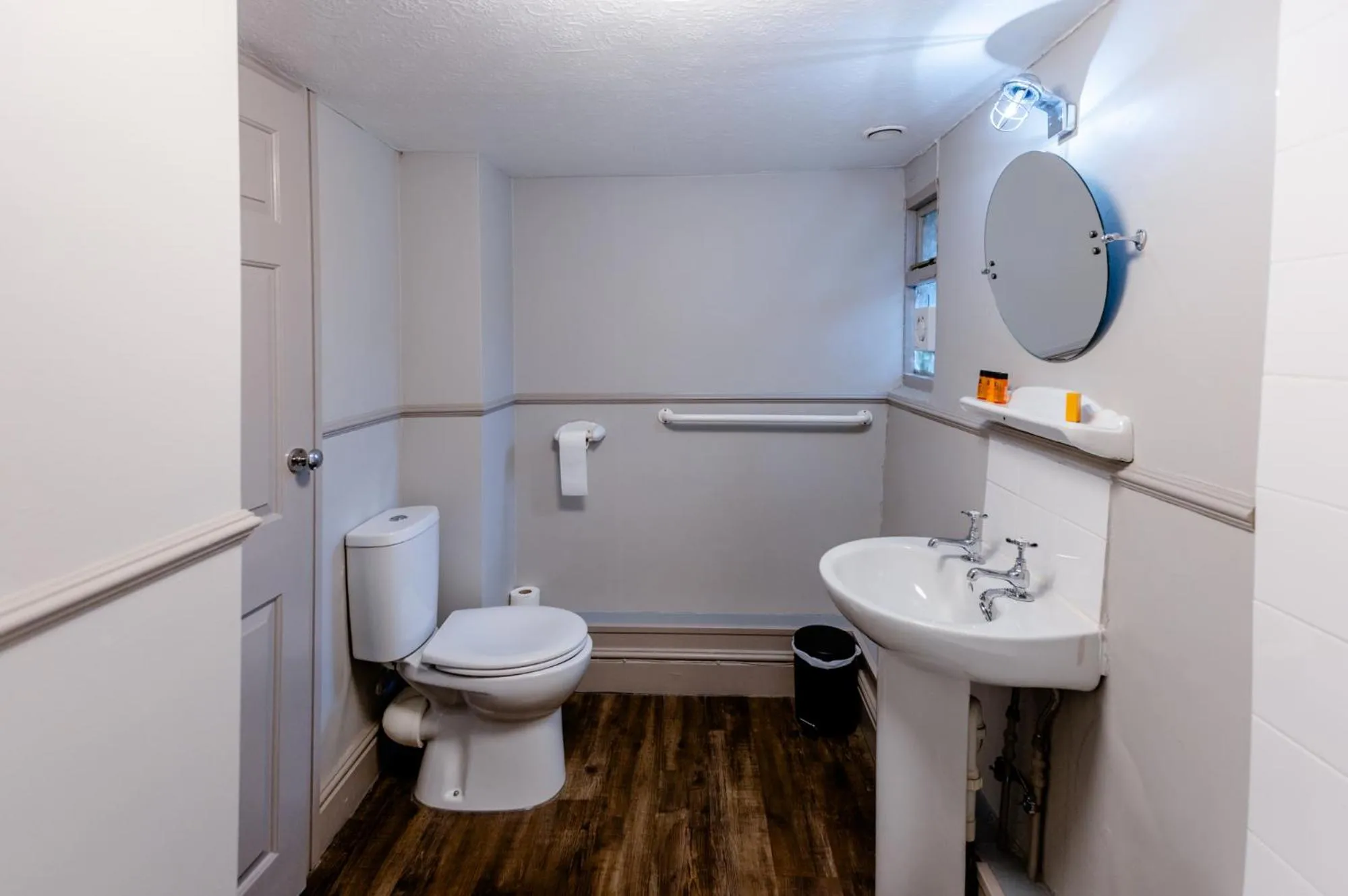 Bathroom in The White Horse Inn