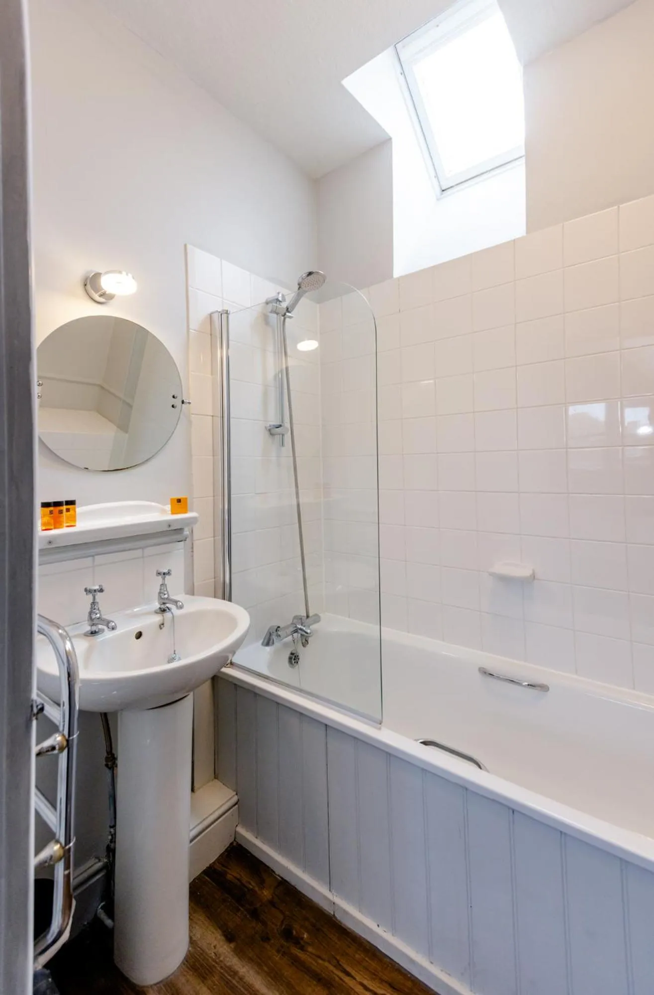 Bathroom in The White Horse Inn