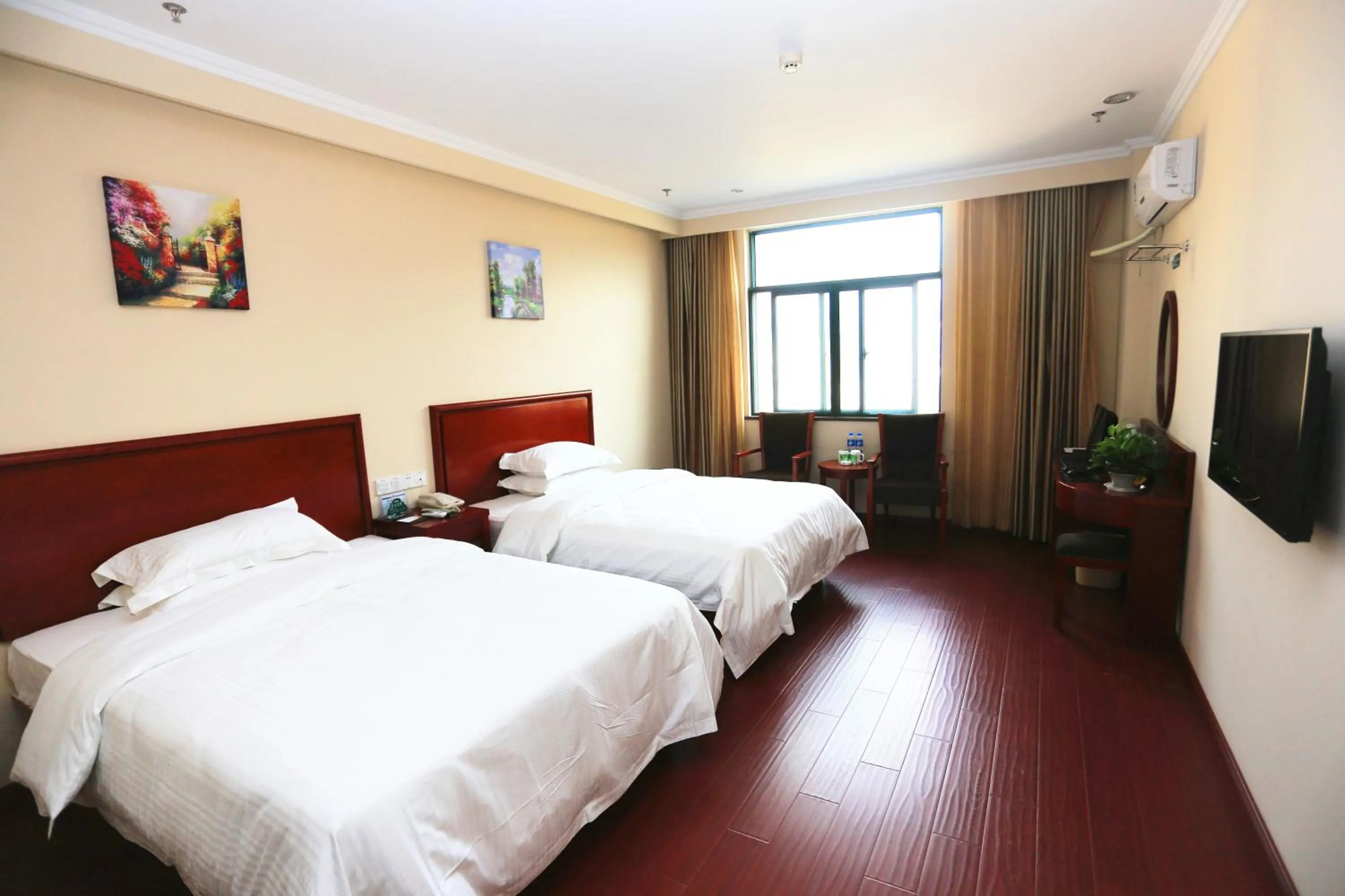 Decorative detail, Bed in Greentree Inn Mozitan Road Yiwu Small Commodities Wholesale City