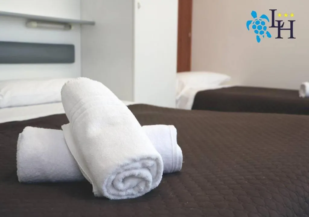 Bed in Hotel Lora RDA Luxury