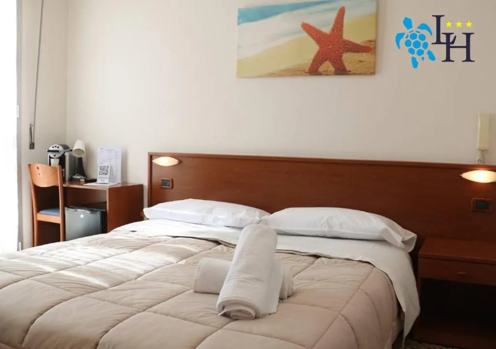 Bedroom, Bed in Hotel Lora RDA Luxury