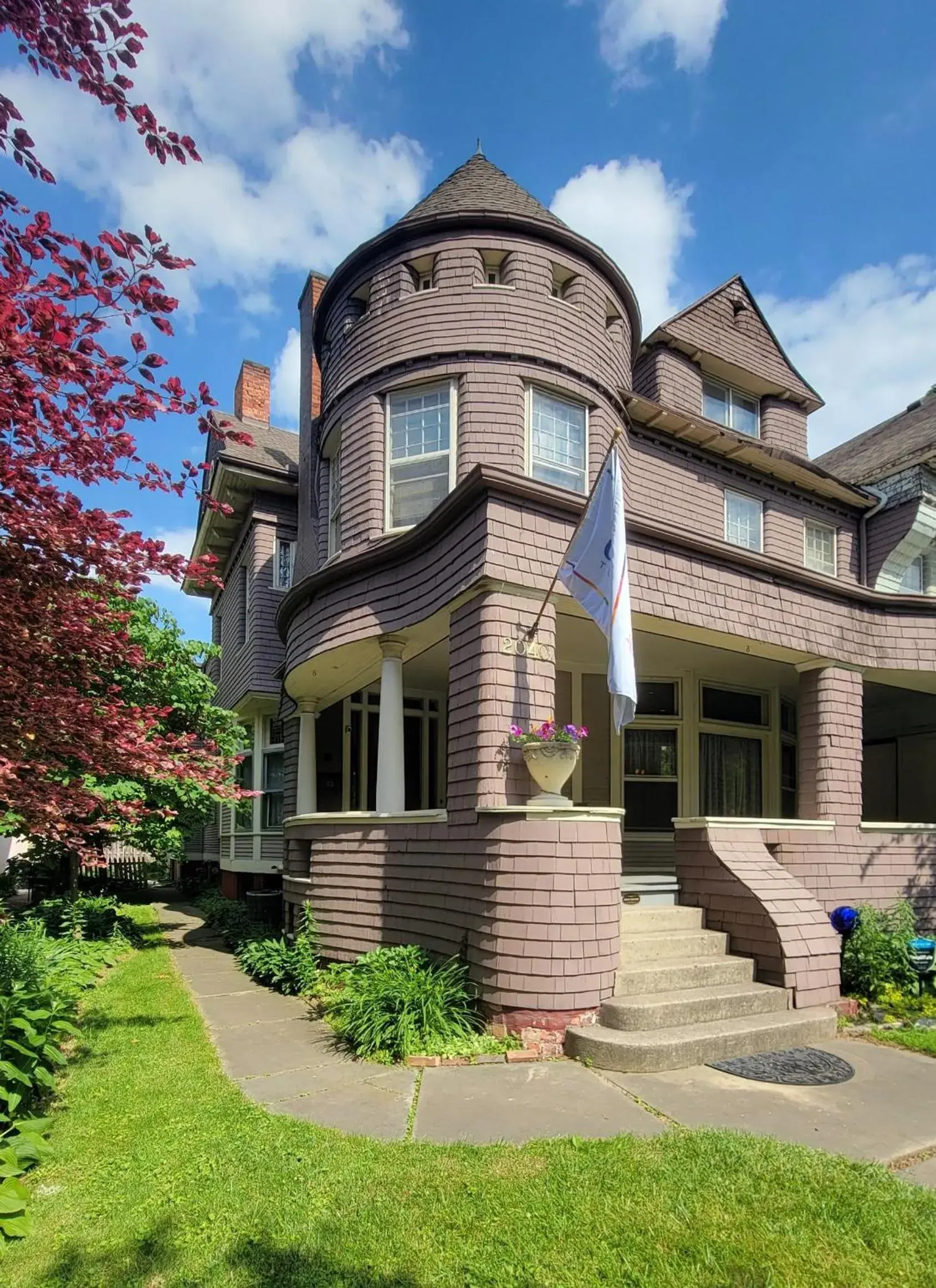 The Kings Throne Inn and Guest House The Kings Throne Inn and Guest House