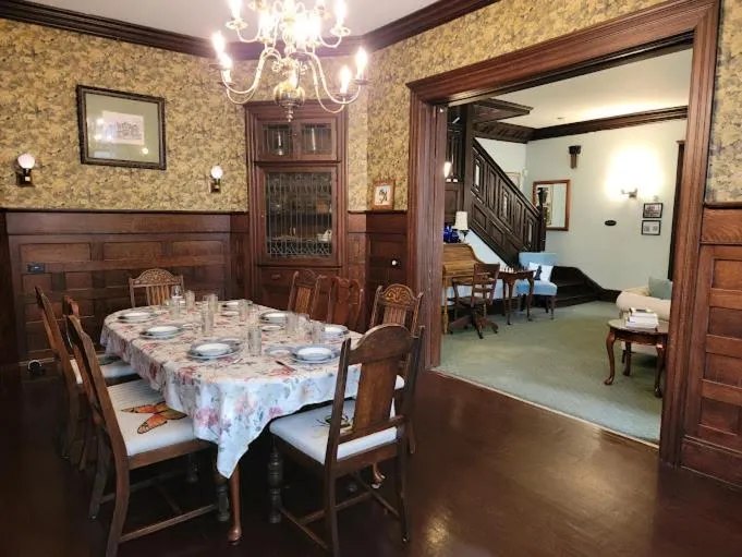 Living room in The Kings Throne Inn and Guest House