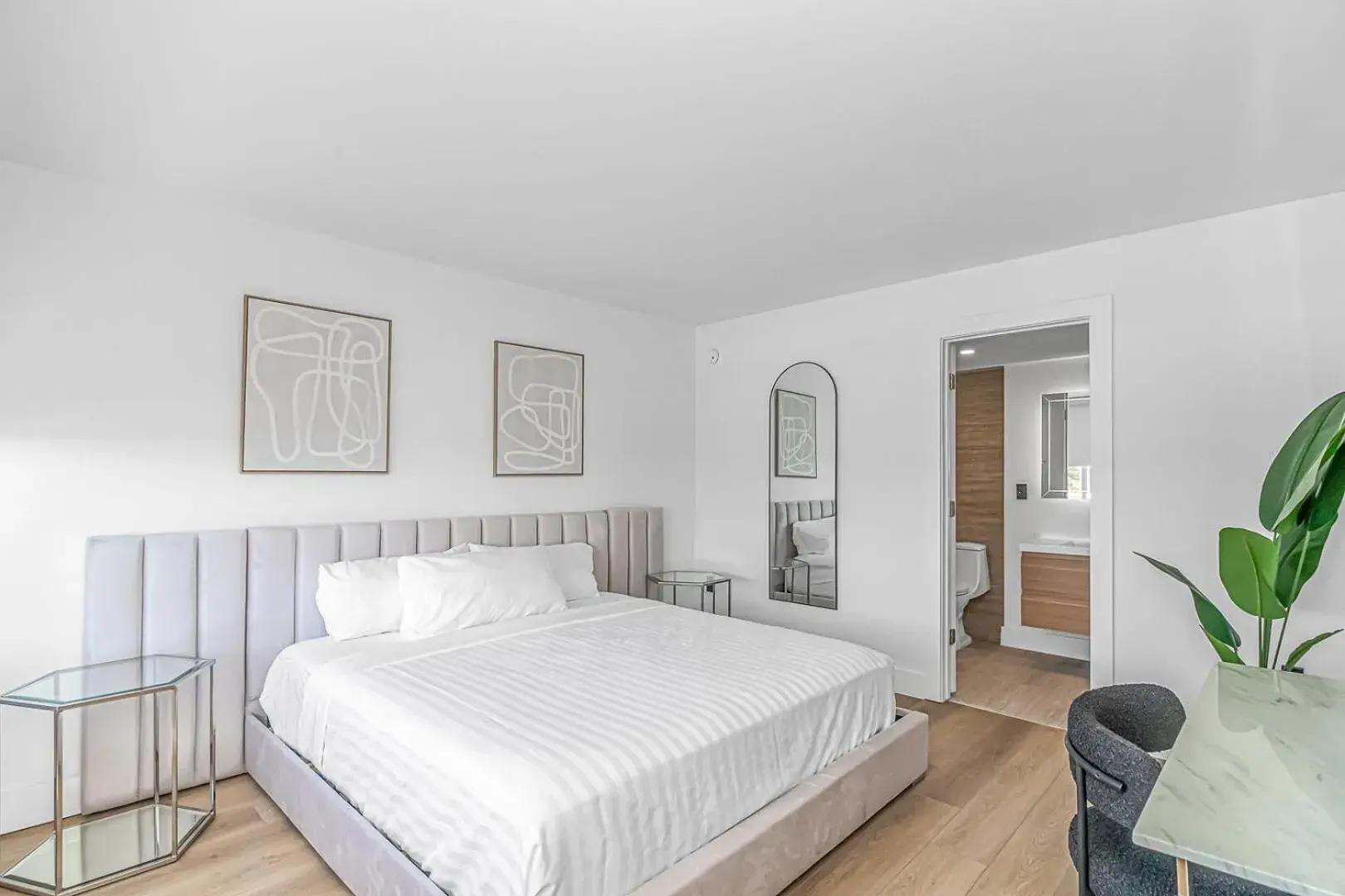 King Studio in Fifth and Ocean King Studio in Fifth and Ocean