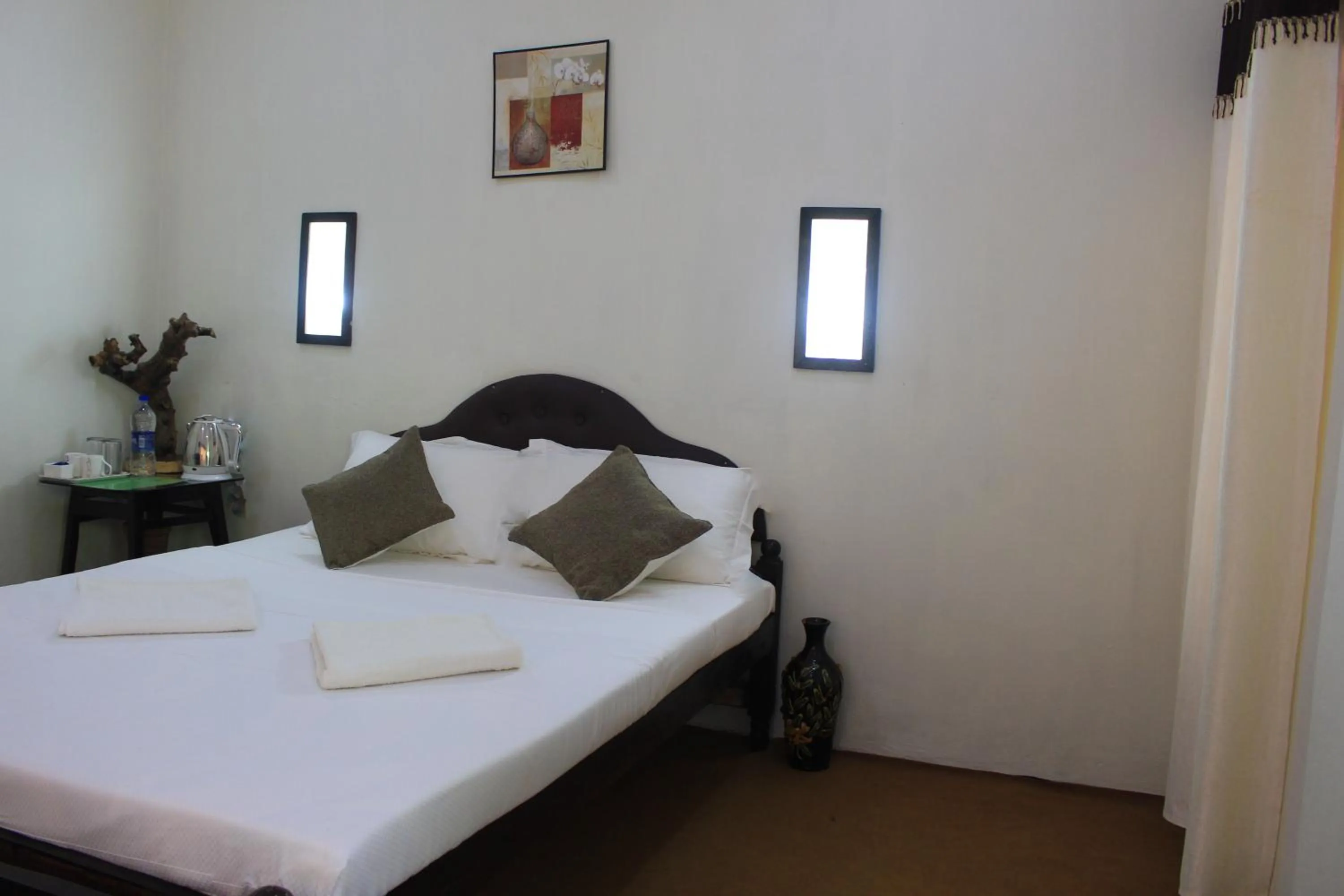 Bedroom, Bed in Green Ark Resorts