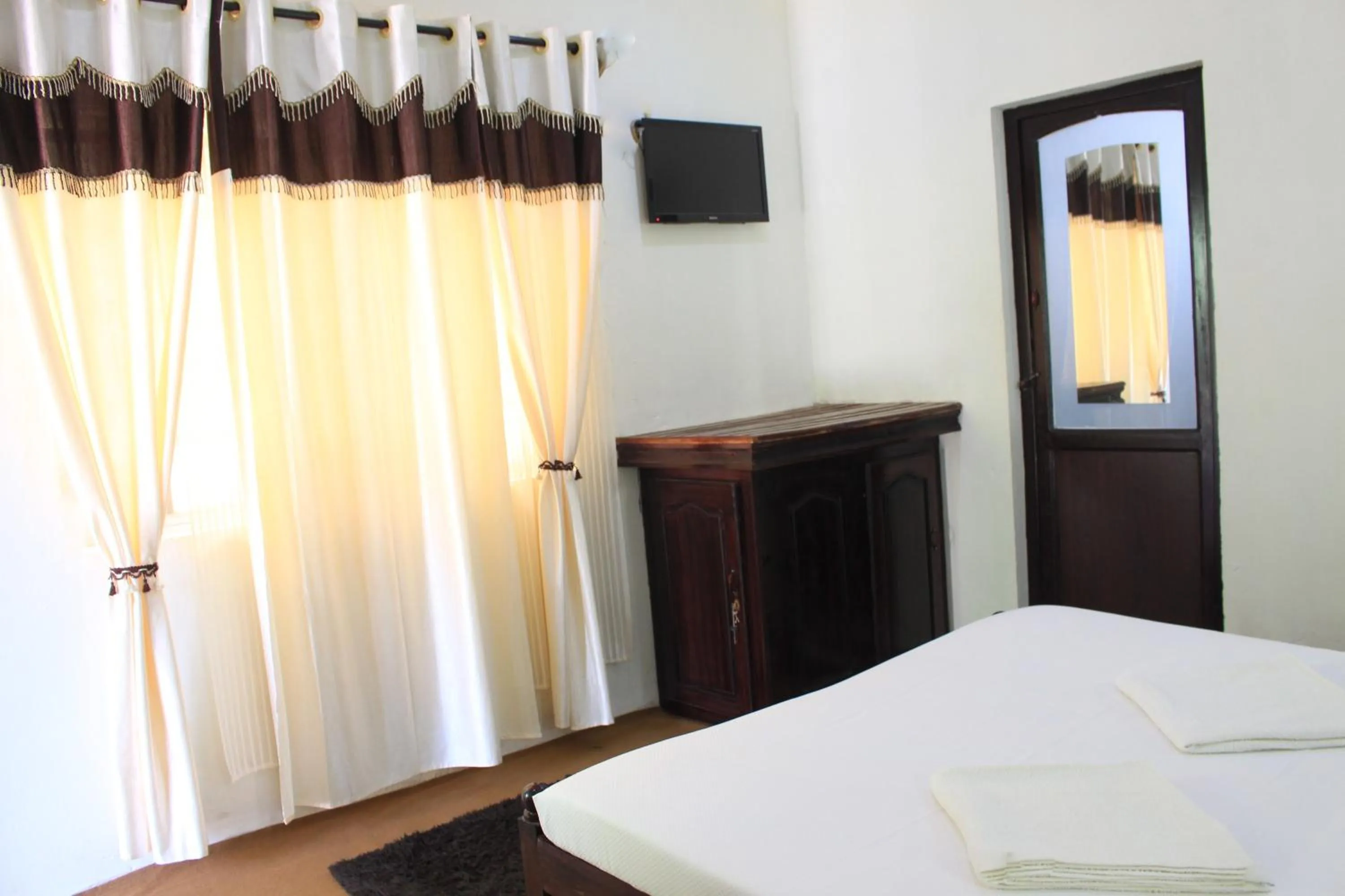 Coffee/tea facilities, Bed in Green Ark Resorts