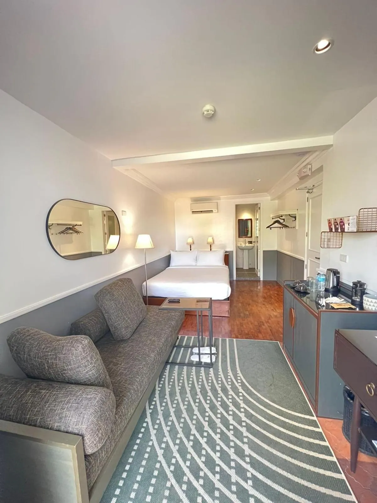 The Henry Suites MiraNila Quezon City