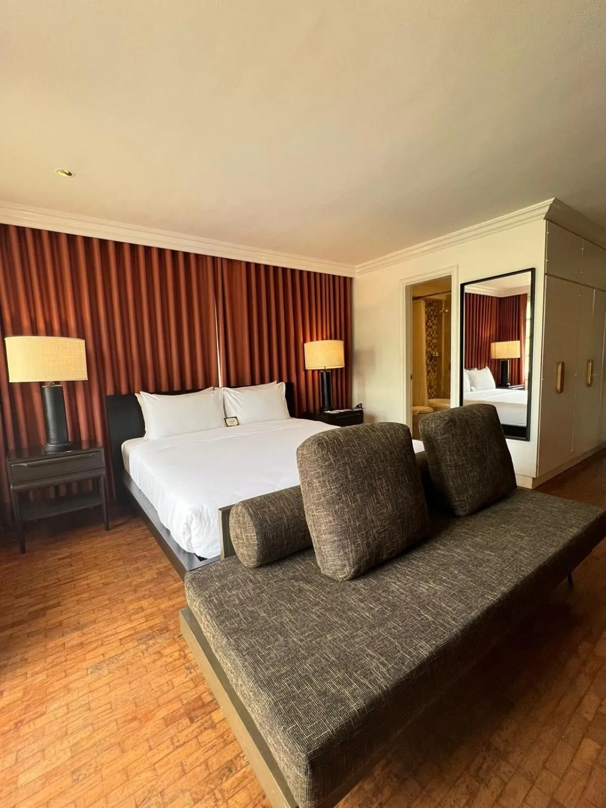 The Henry Suites MiraNila Quezon City